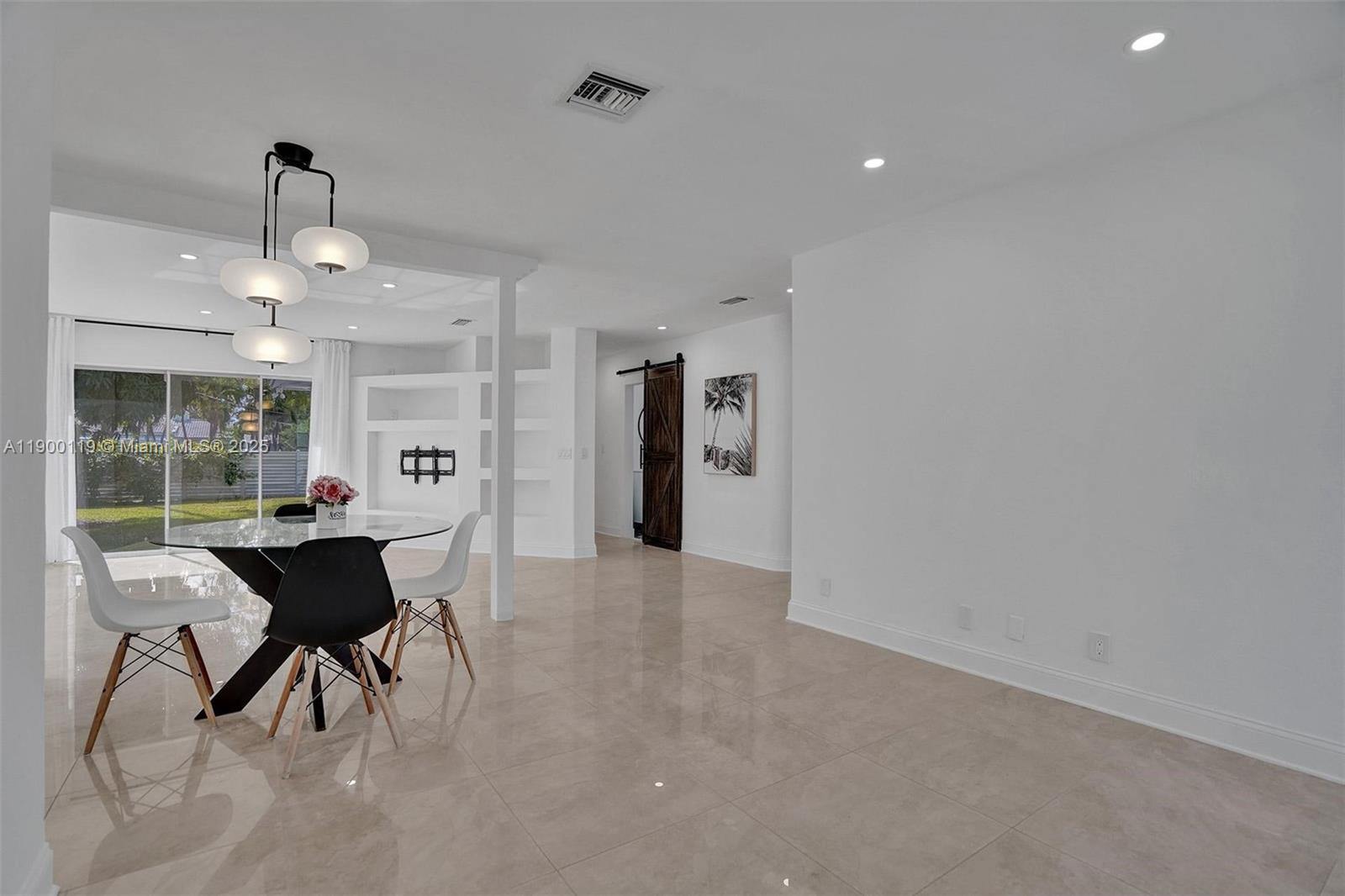 HOLLYWOOD LAKES SEC - Residential Lease