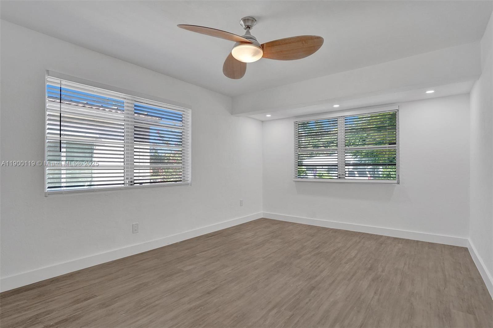 HOLLYWOOD LAKES SEC - Residential Lease