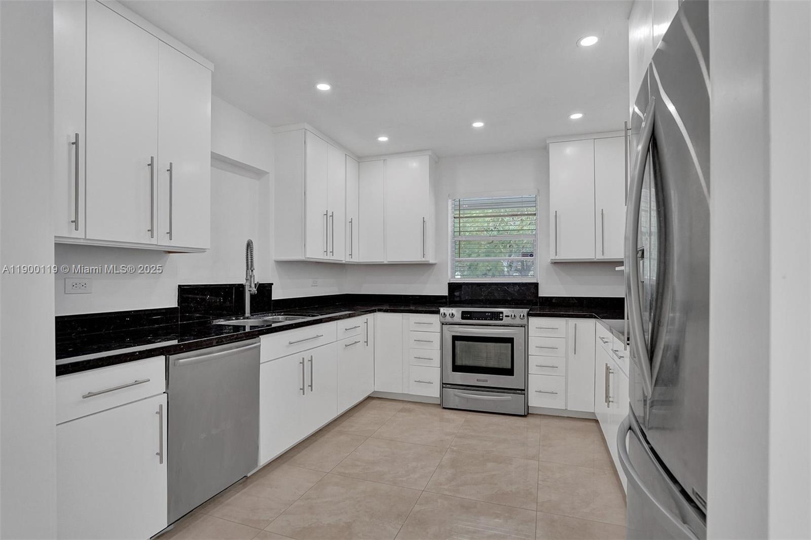 HOLLYWOOD LAKES SEC - Residential Lease