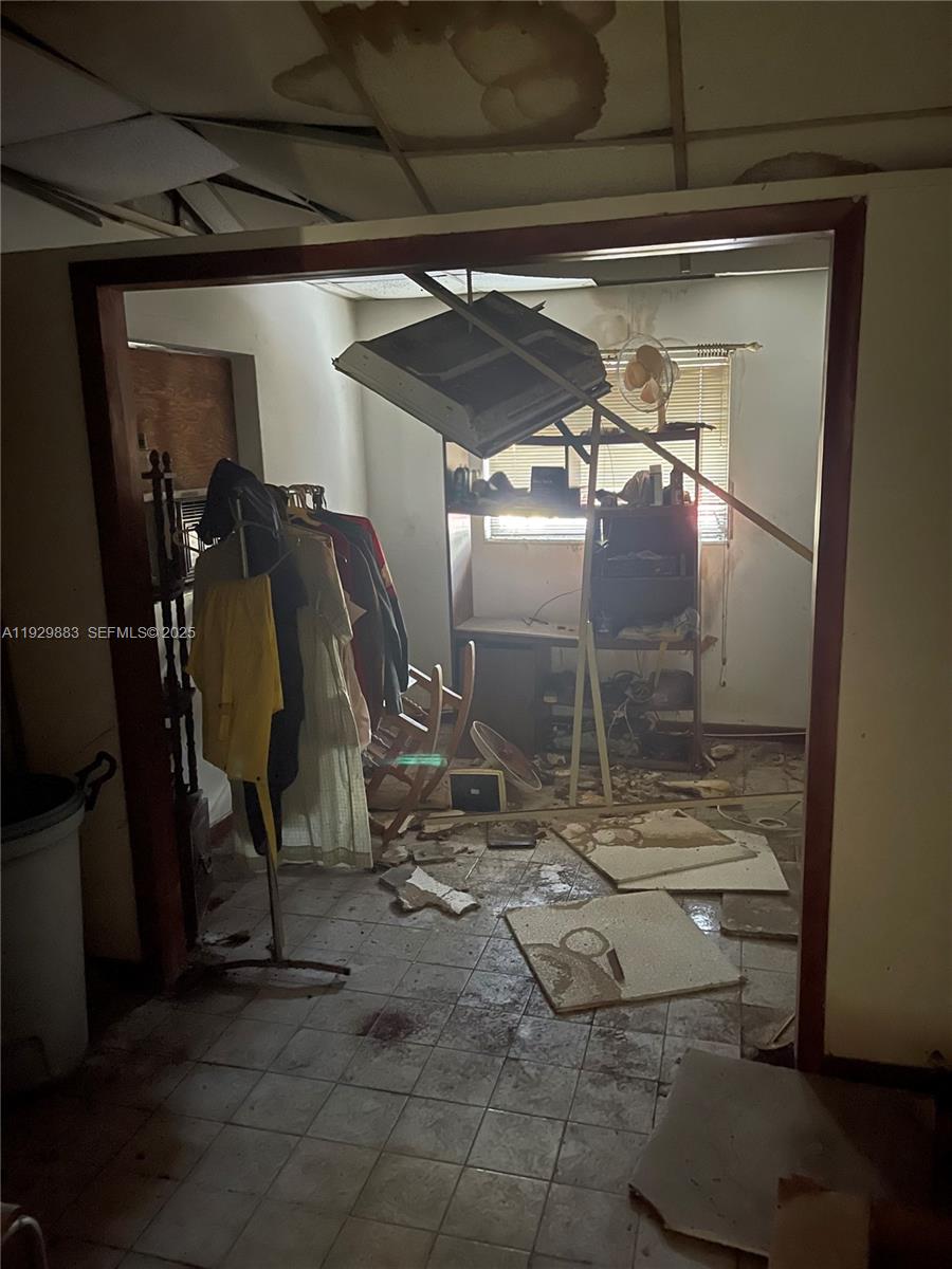 GRAPELAND CENTER - Residential