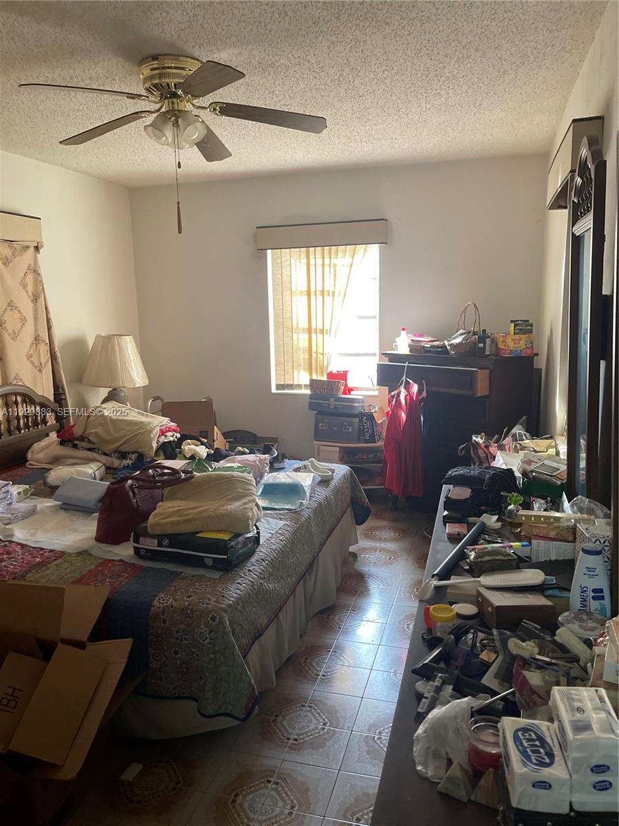 GRAPELAND CENTER - Residential