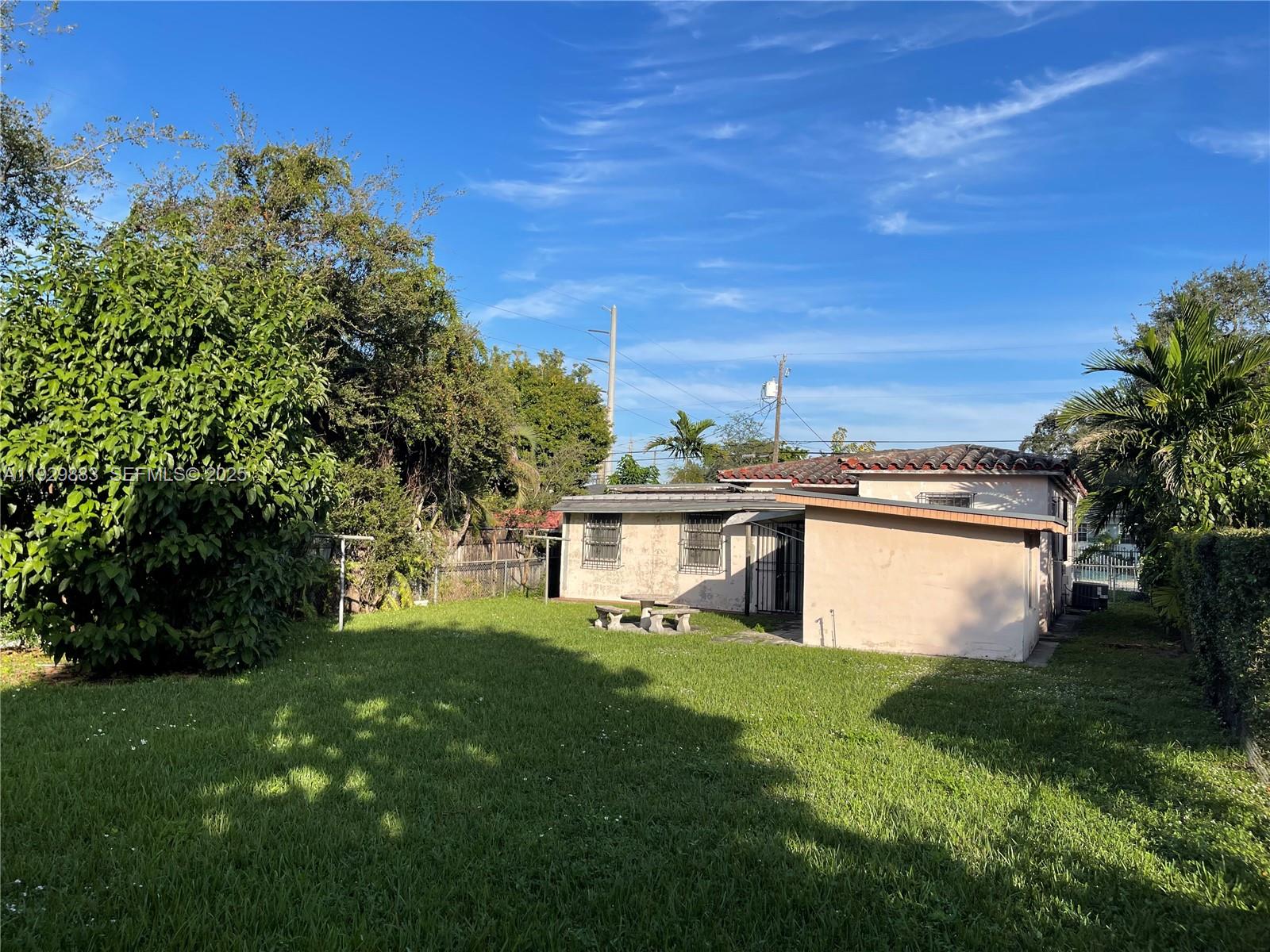 GRAPELAND CENTER - Residential