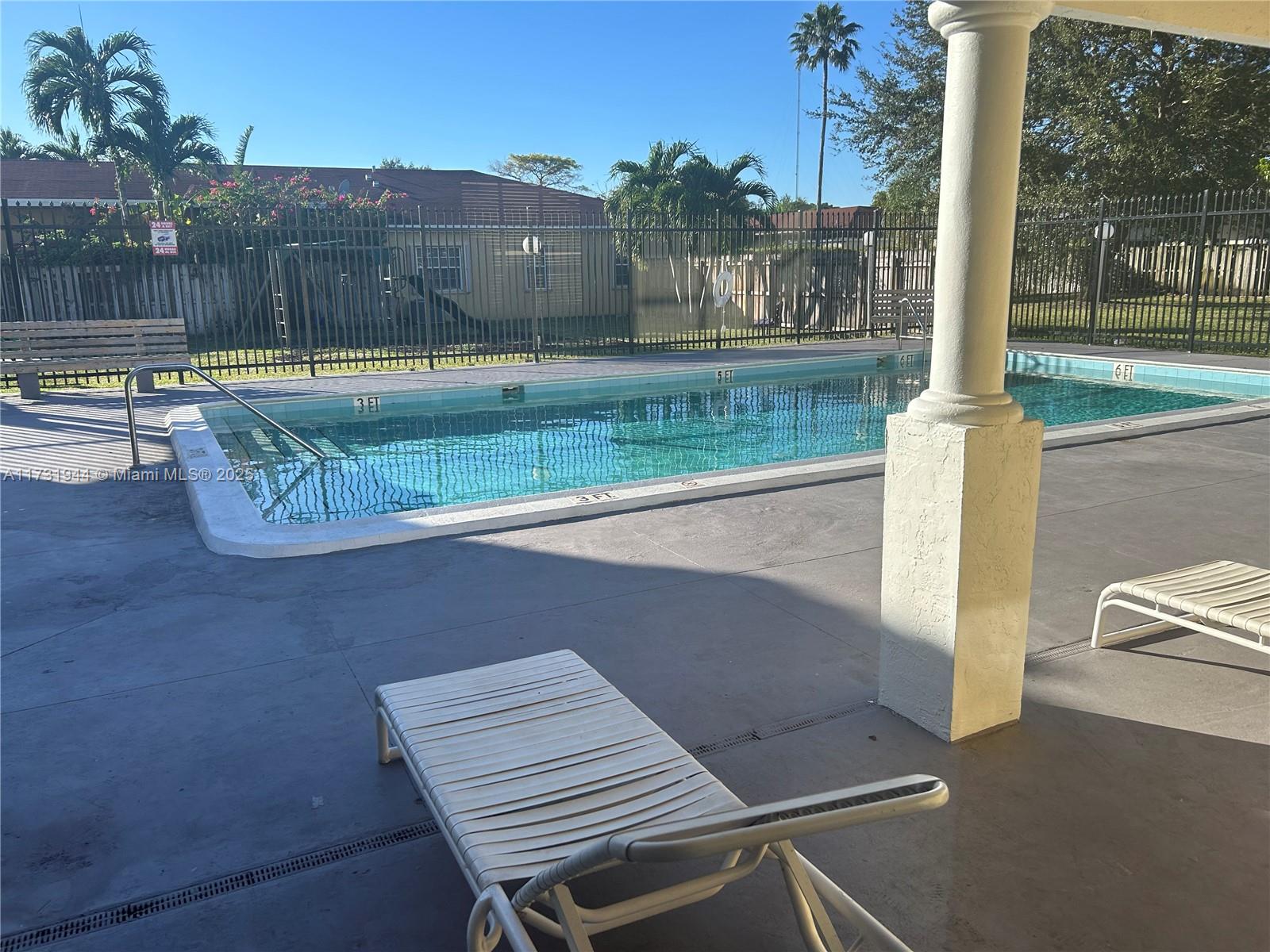 SIERRA RIDGE CONDO B - Residential