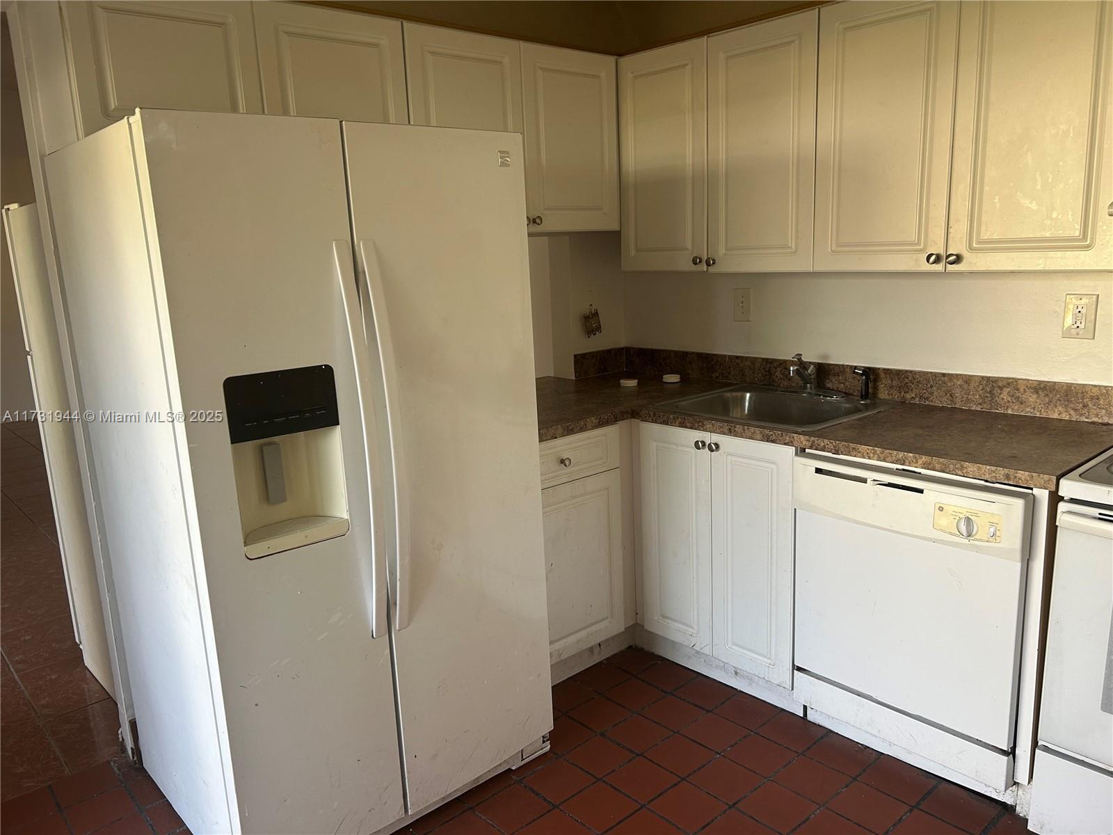 SIERRA RIDGE CONDO B - Residential