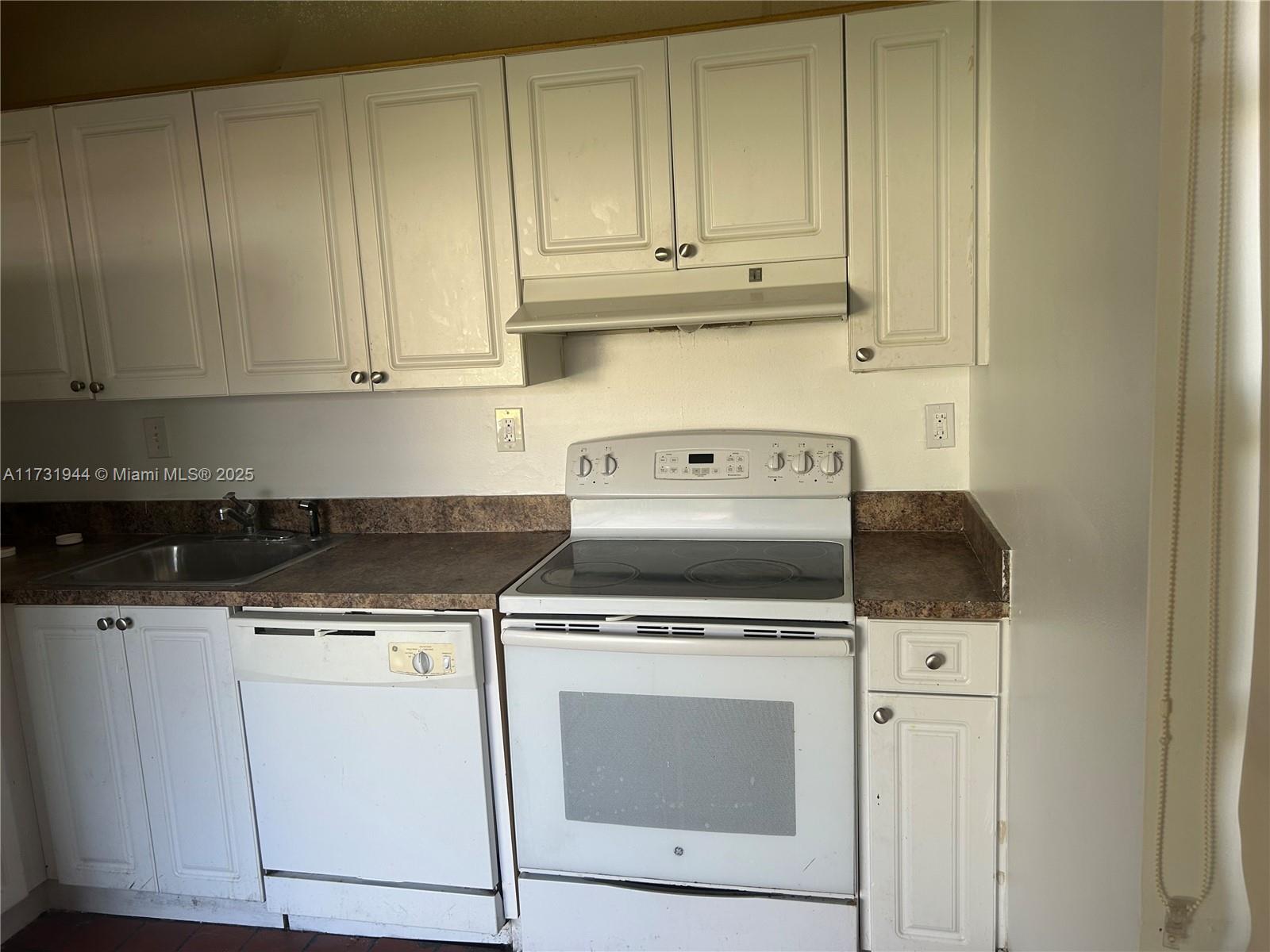 SIERRA RIDGE CONDO B - Residential