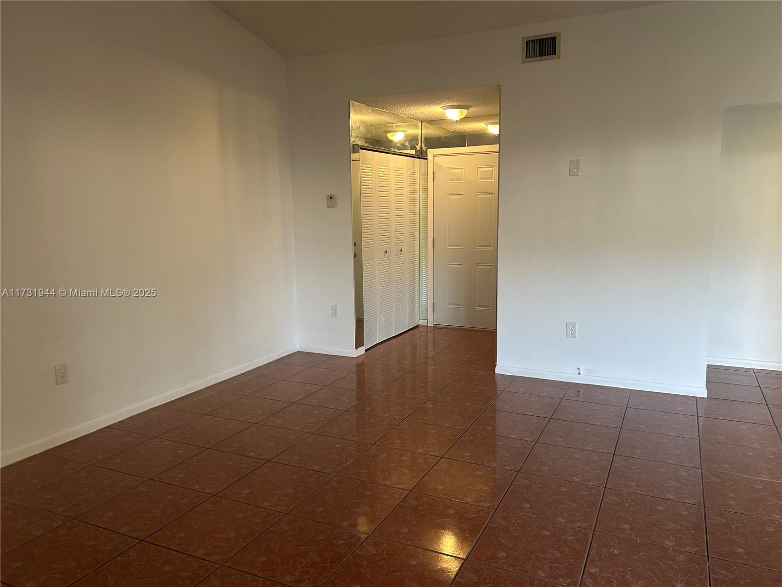 SIERRA RIDGE CONDO B - Residential
