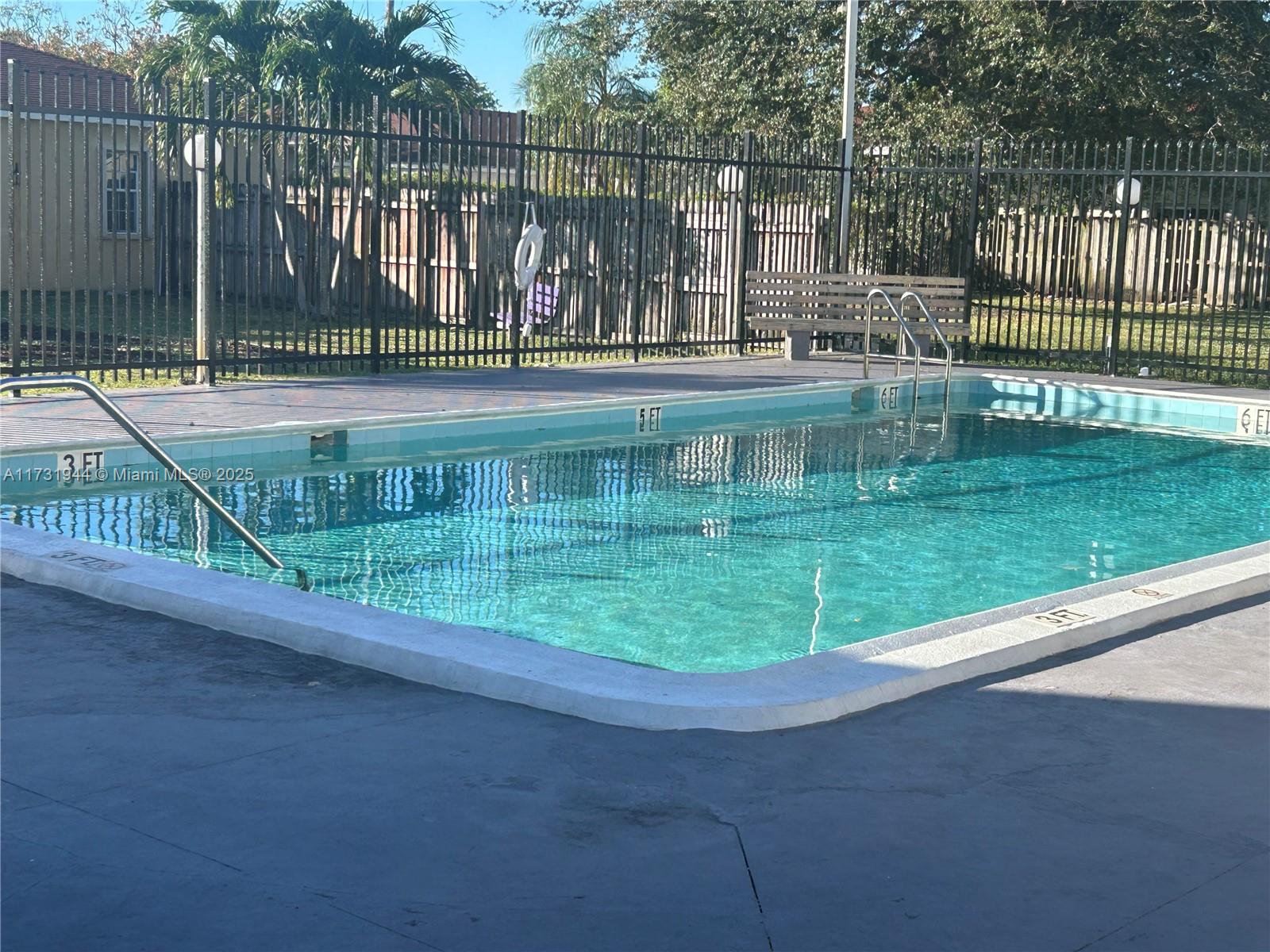 SIERRA RIDGE CONDO B - Residential