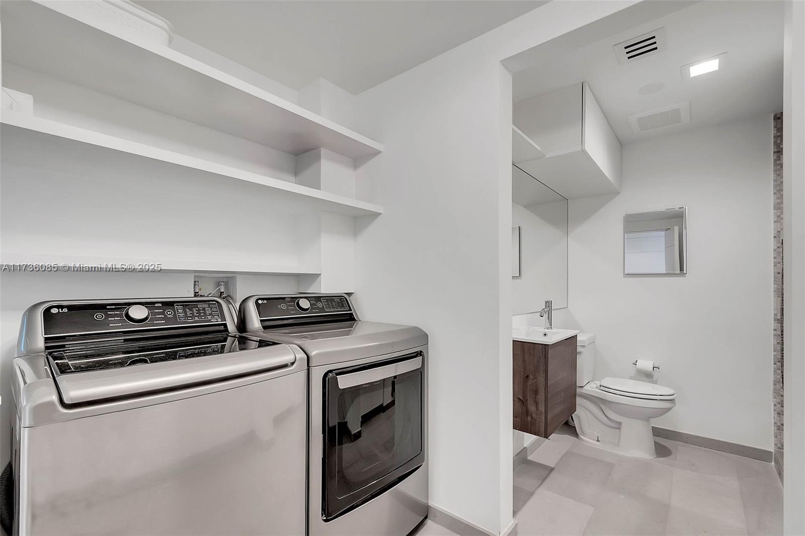 REACH CONDO - Residential