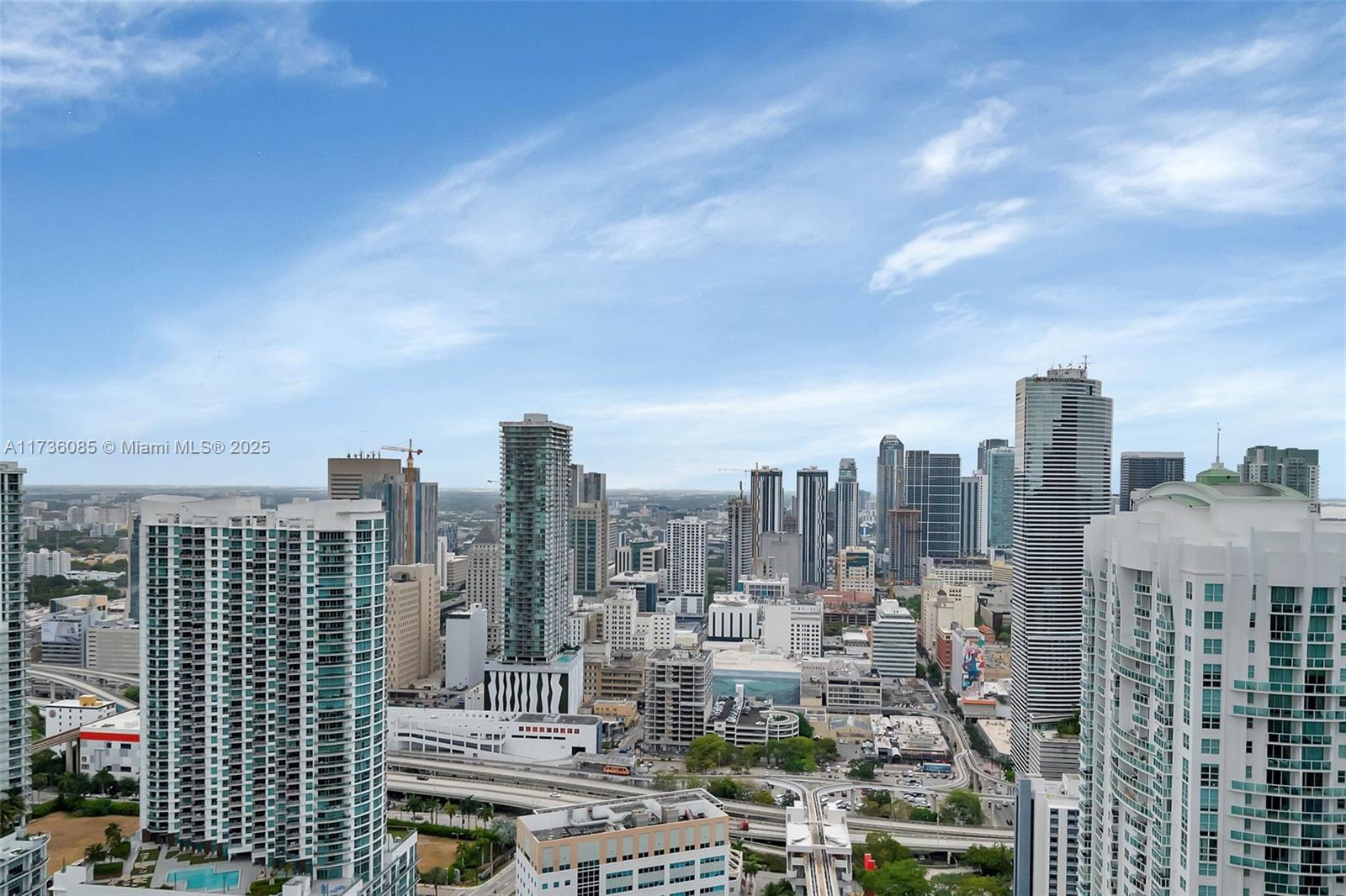 REACH CONDO - Residential