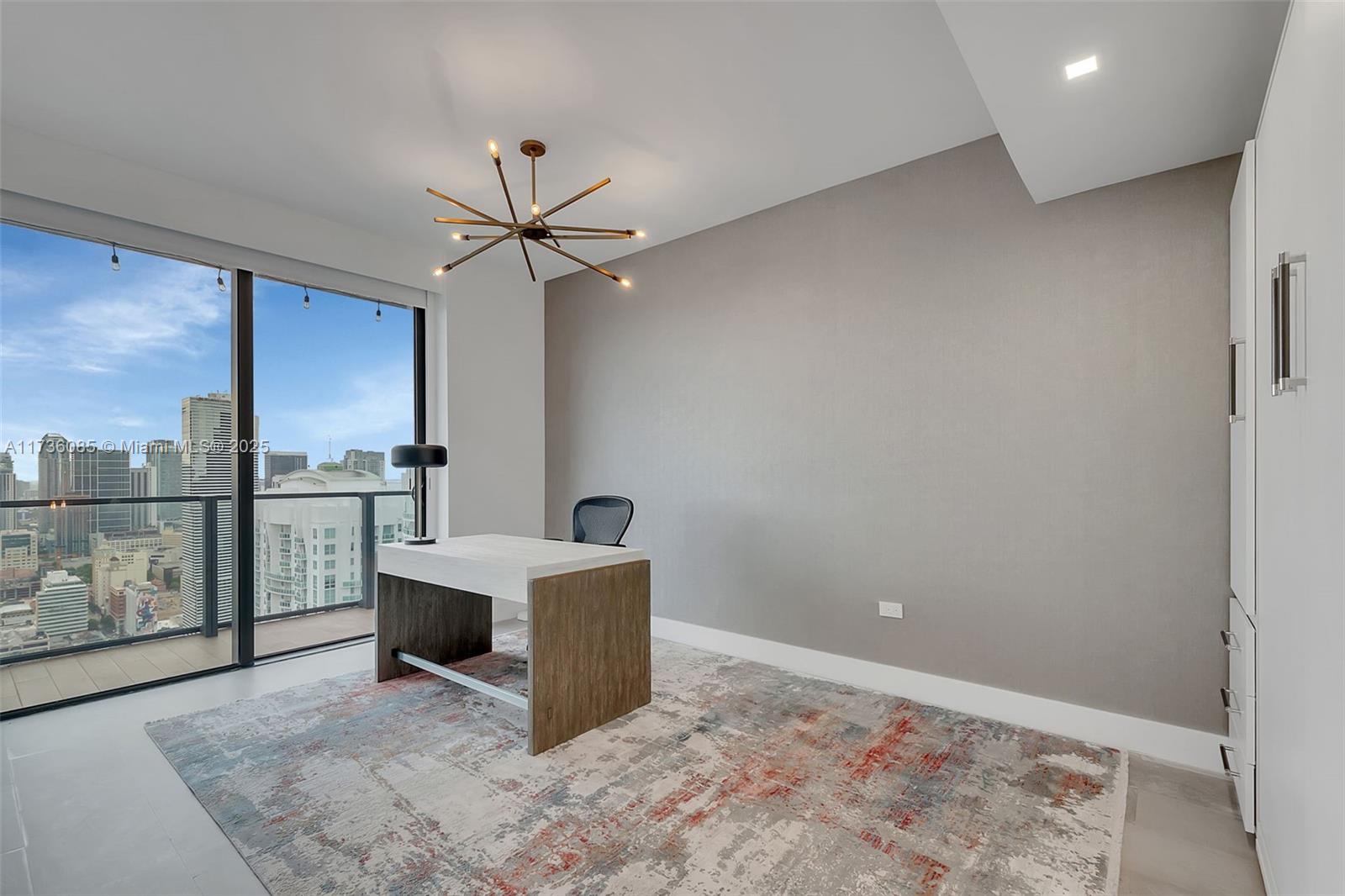 REACH CONDO - Residential