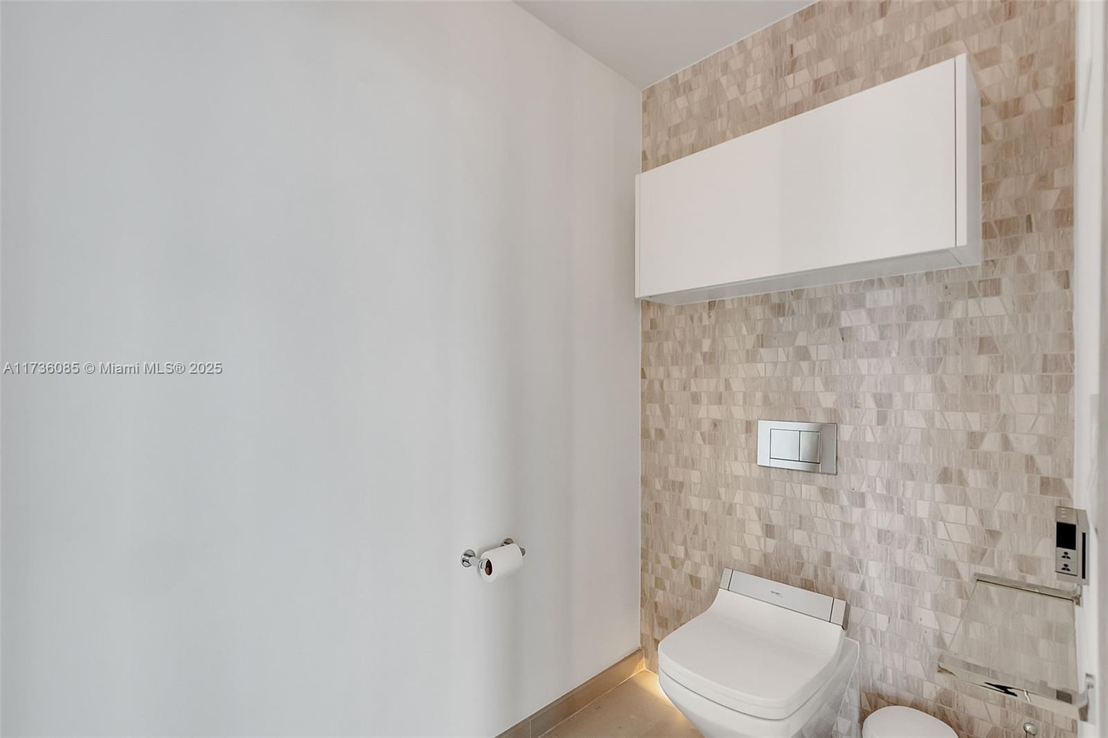 REACH CONDO - Residential