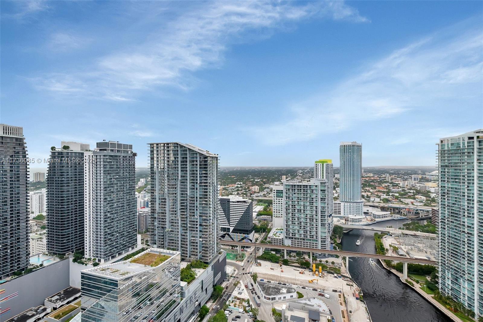 REACH CONDO - Residential
