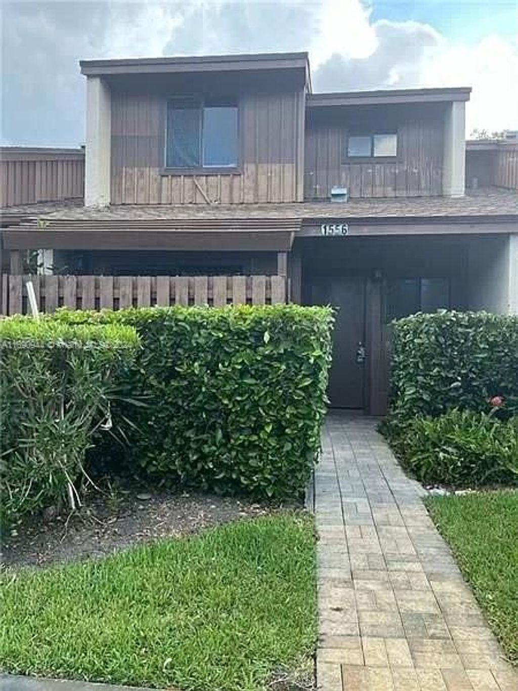 Photo of 1556 N 15th Ter #1556, Hollywood, FL 33020 (MLS # A11690944)