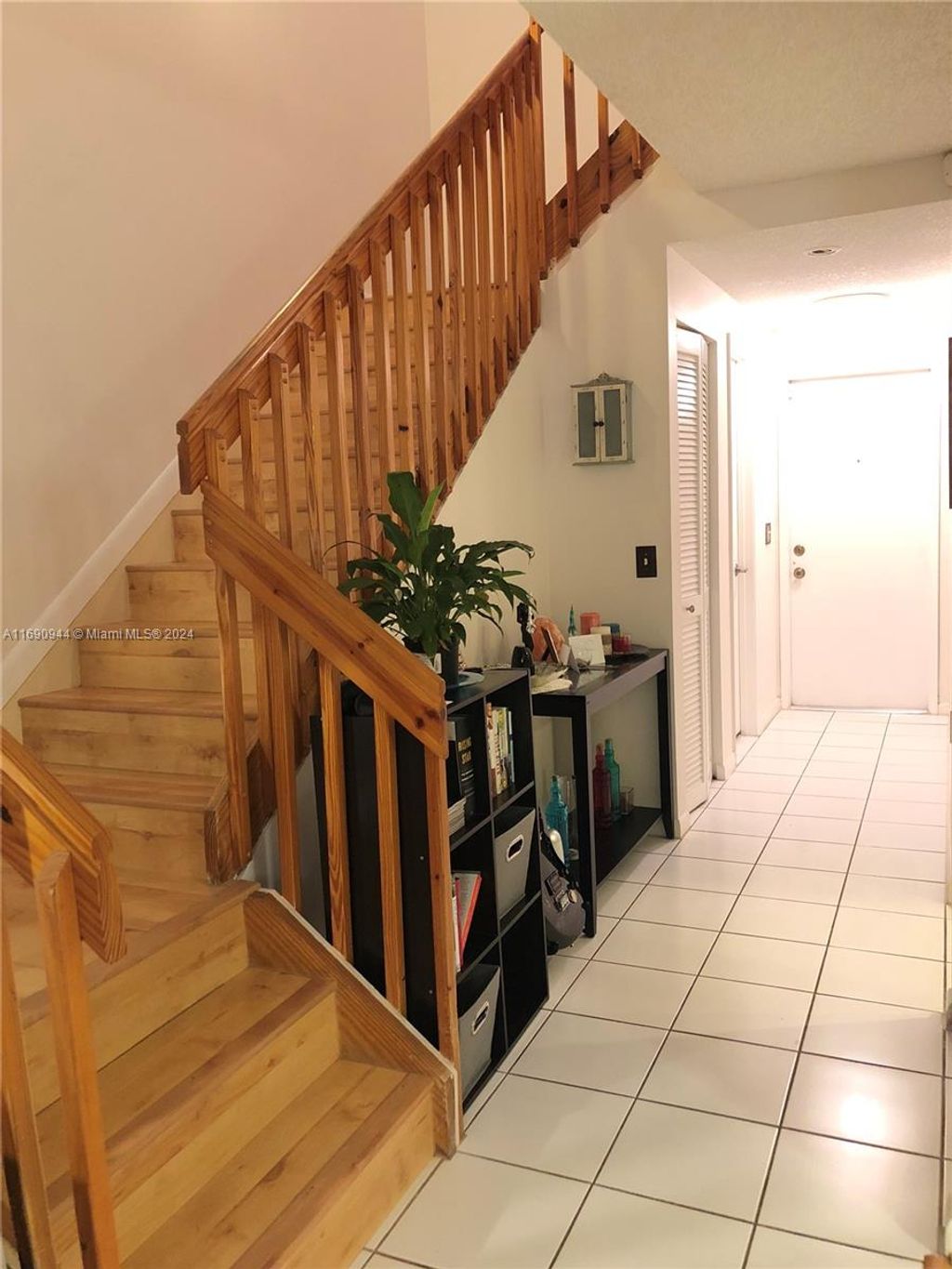 Photo of 1556 N 15th Ter #1556, Hollywood, FL 33020 (MLS # A11690944)