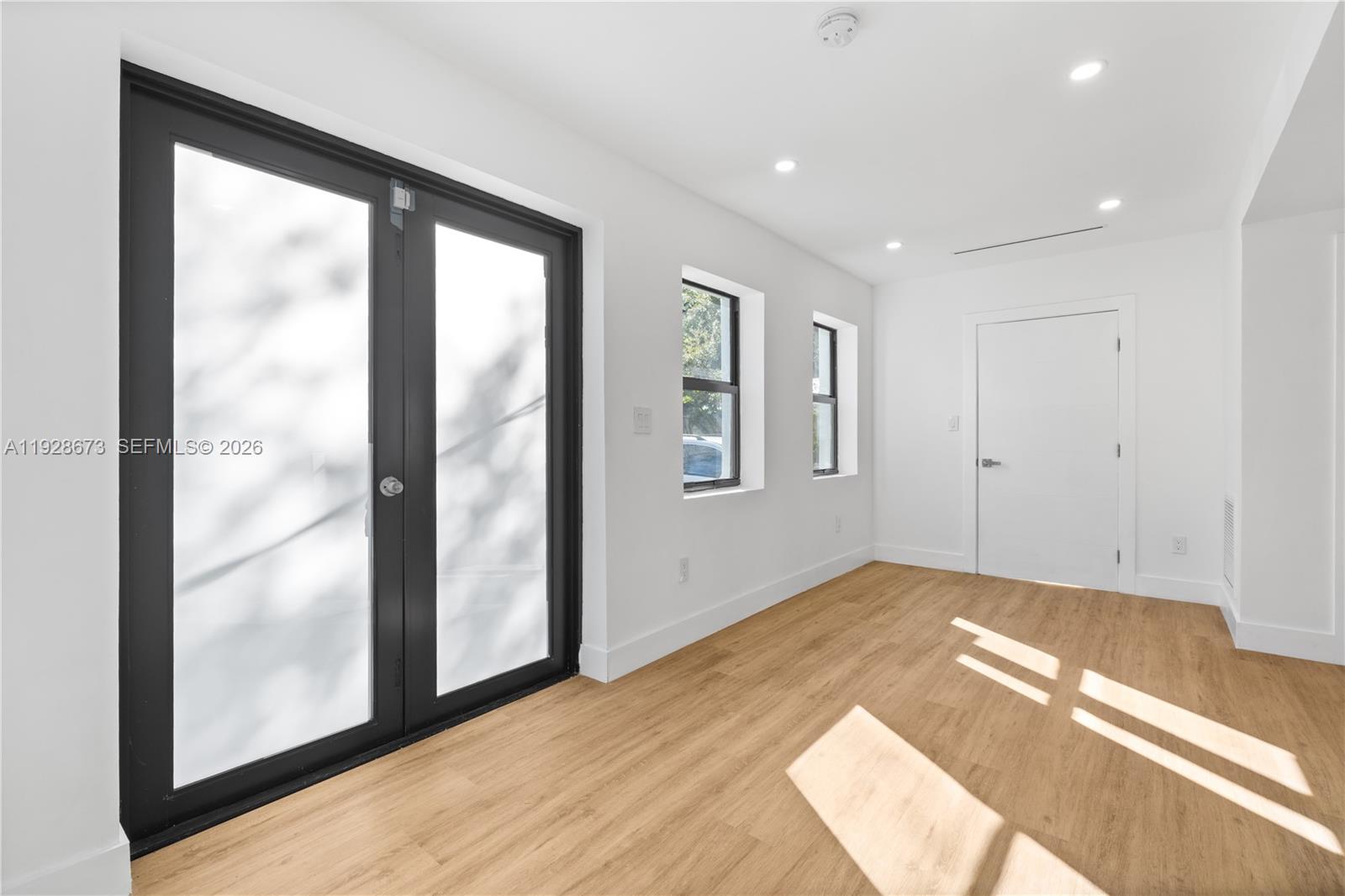 GRIFFING BISCAYNE PARK ES - Residential