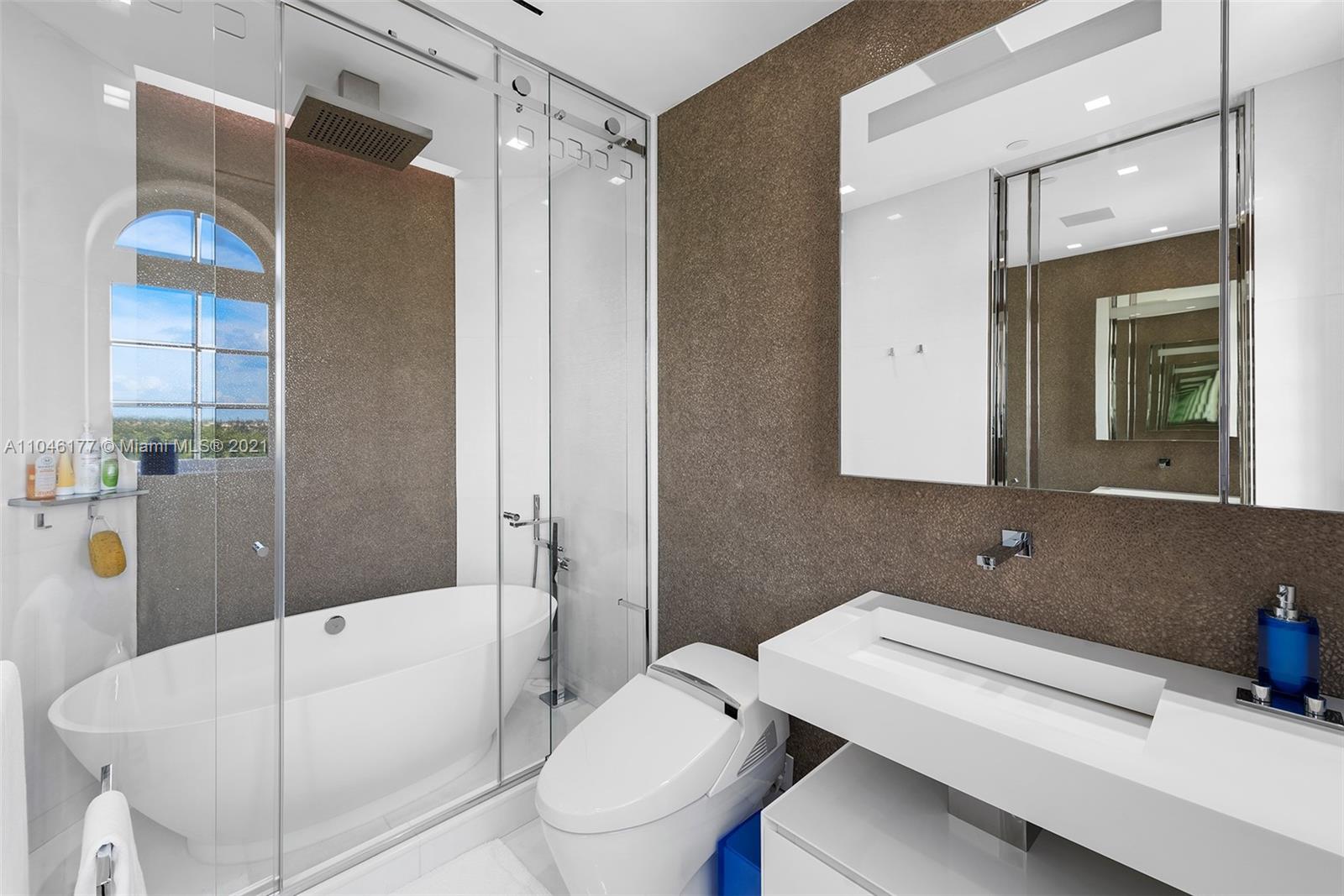 PALAZZO DEL MARE AT FISHE - Residential