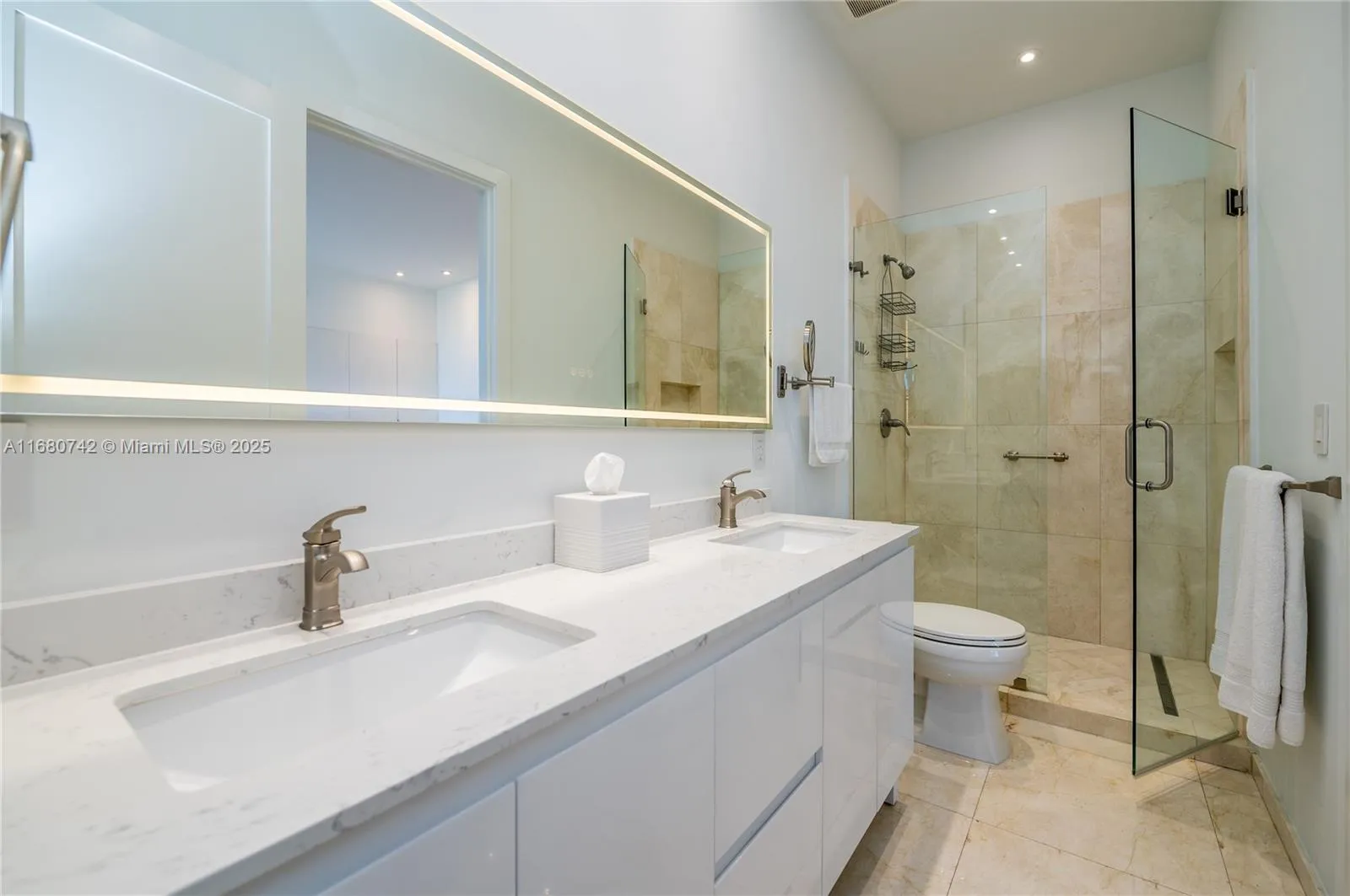 Key Biscayne, Florida 33149, United States, 1 Bedroom Bedrooms, ,2 BathroomsBathrooms,Residential,Active,37451