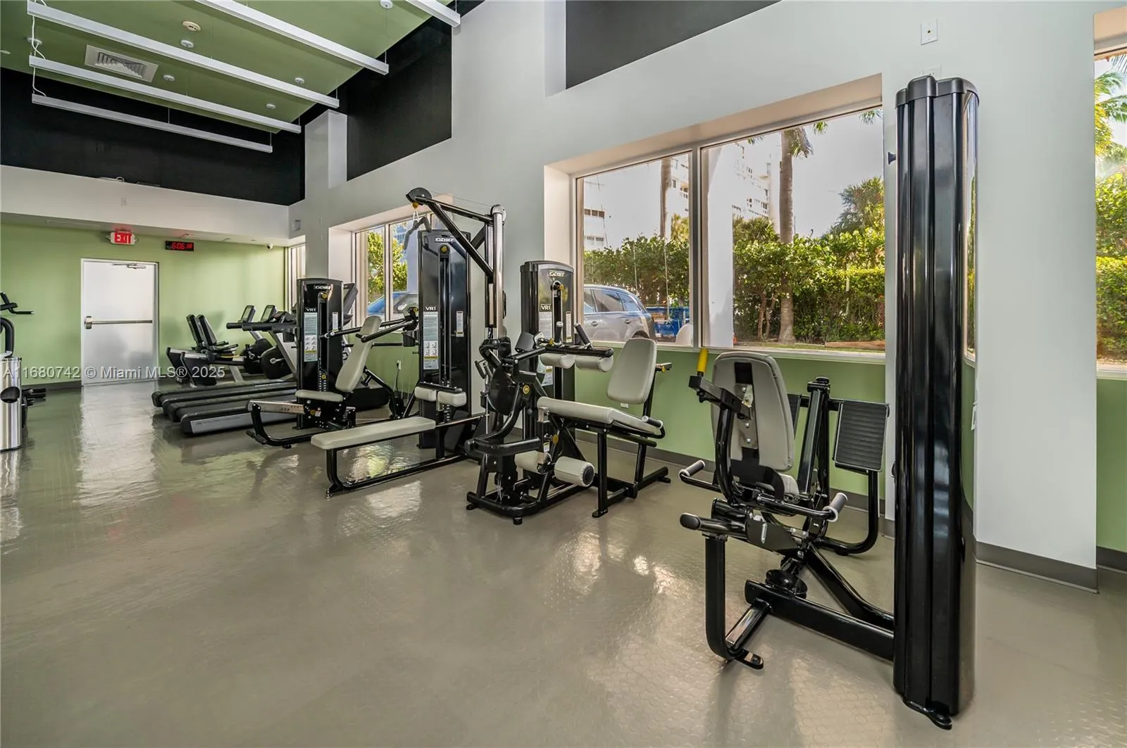 Key Biscayne, Florida 33149, United States, 1 Bedroom Bedrooms, ,2 BathroomsBathrooms,Residential,Active,37451