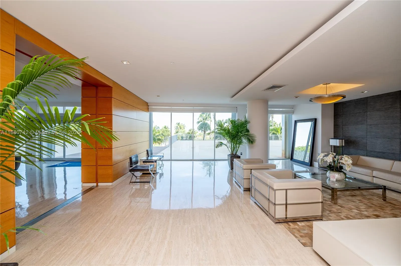 Key Biscayne, Florida 33149, United States, 1 Bedroom Bedrooms, ,2 BathroomsBathrooms,Residential,Active,37451