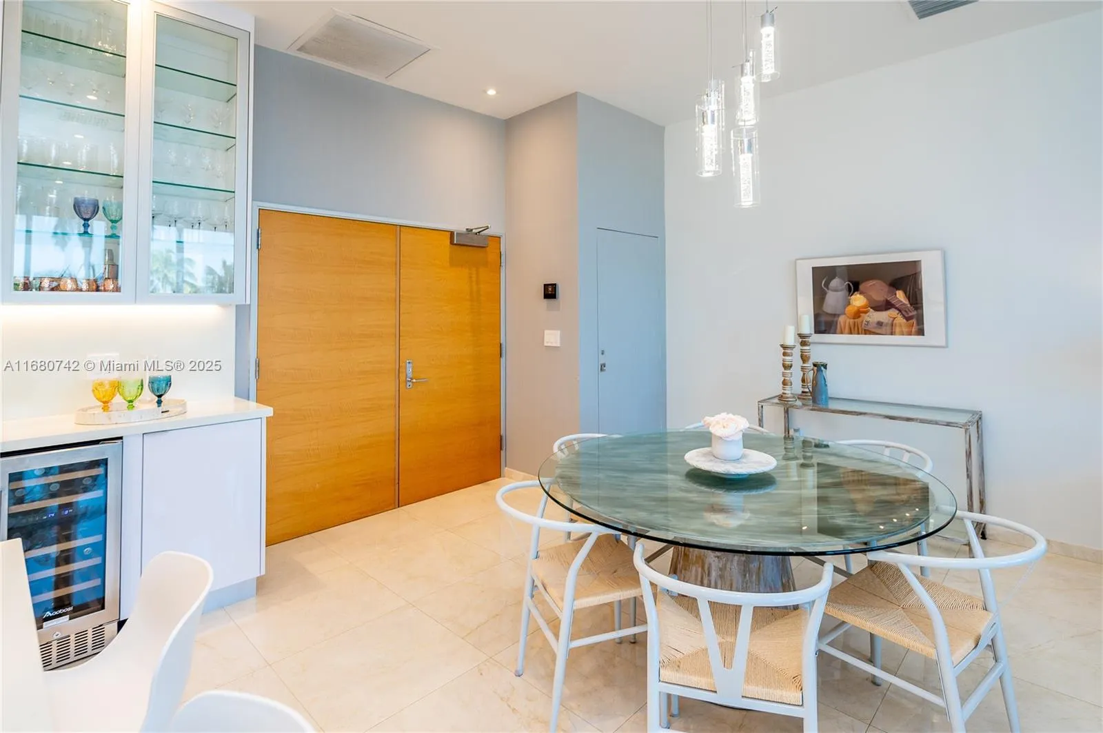 Key Biscayne, Florida 33149, United States, 1 Bedroom Bedrooms, ,2 BathroomsBathrooms,Residential,Active,37451