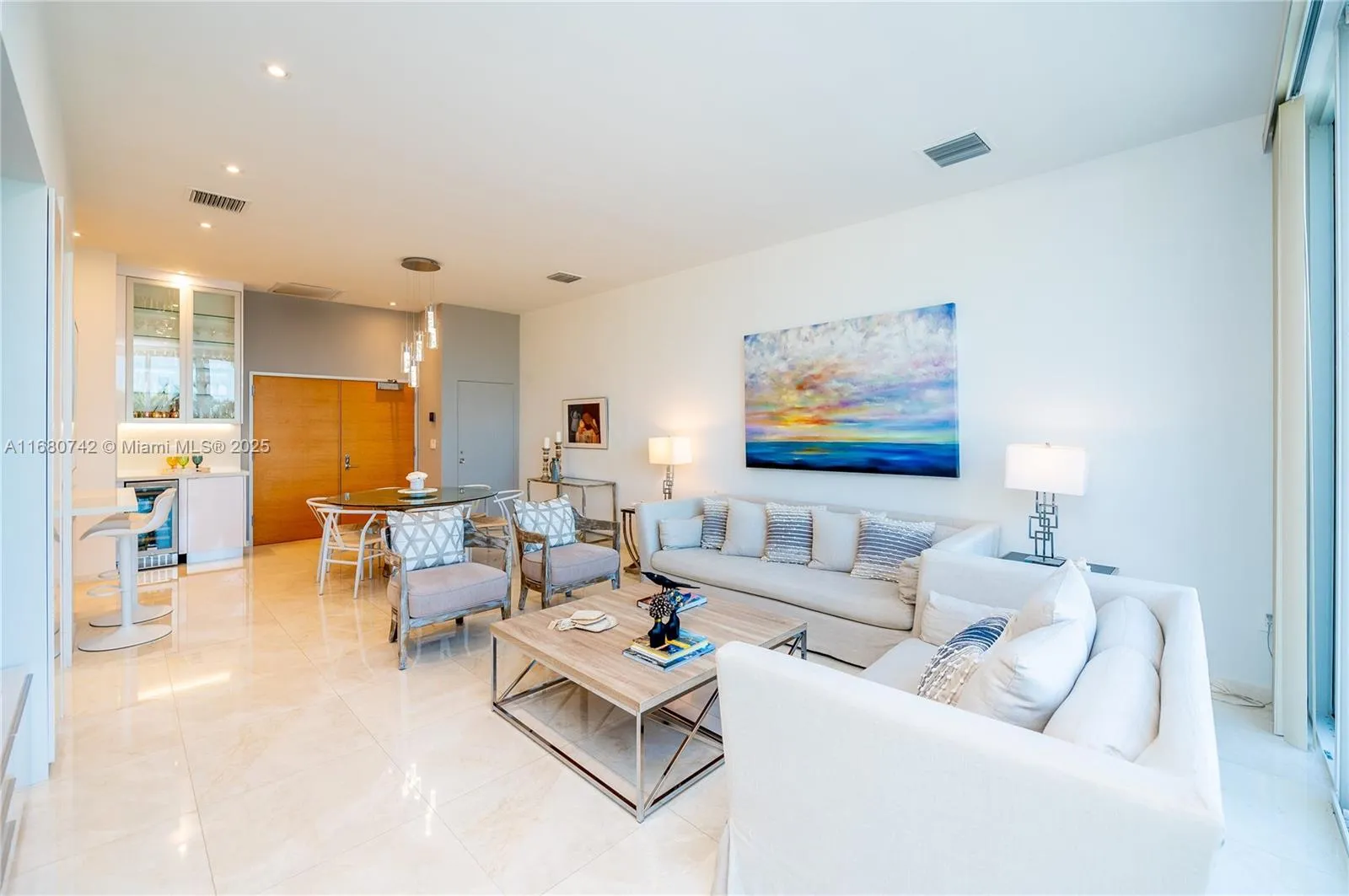Key Biscayne, Florida 33149, United States, 1 Bedroom Bedrooms, ,2 BathroomsBathrooms,Residential,Active,37451