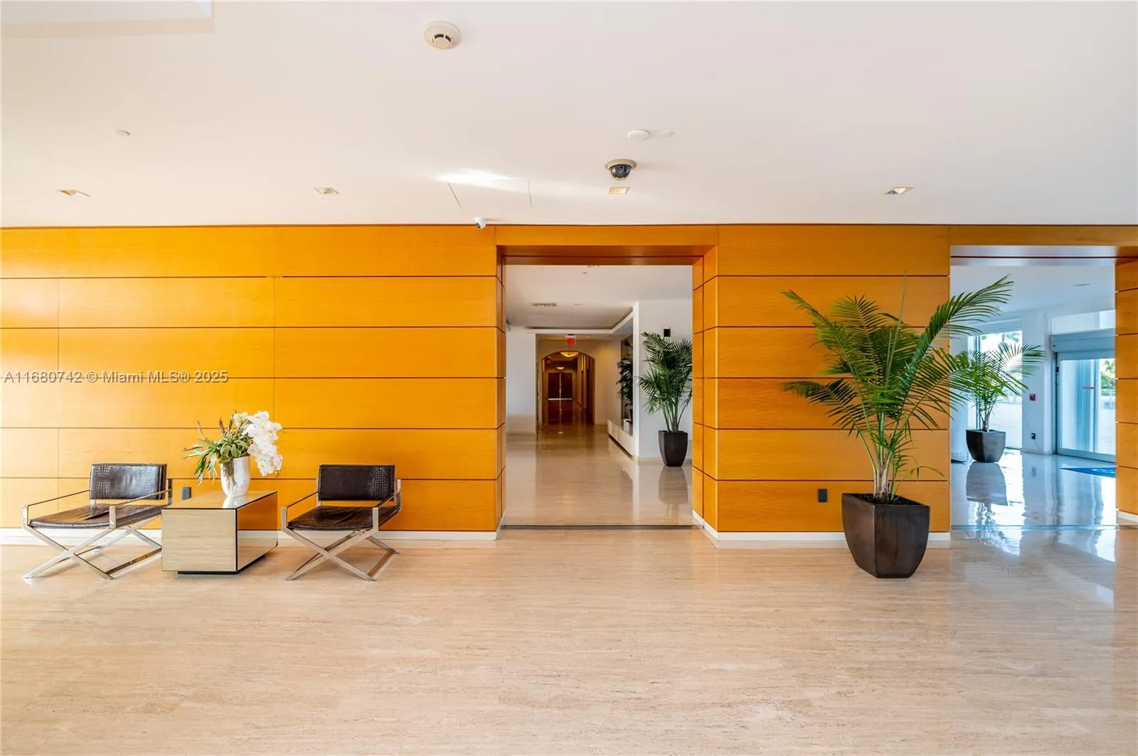 Key Biscayne, Florida 33149, United States, 1 Bedroom Bedrooms, ,2 BathroomsBathrooms,Residential,Active,37451