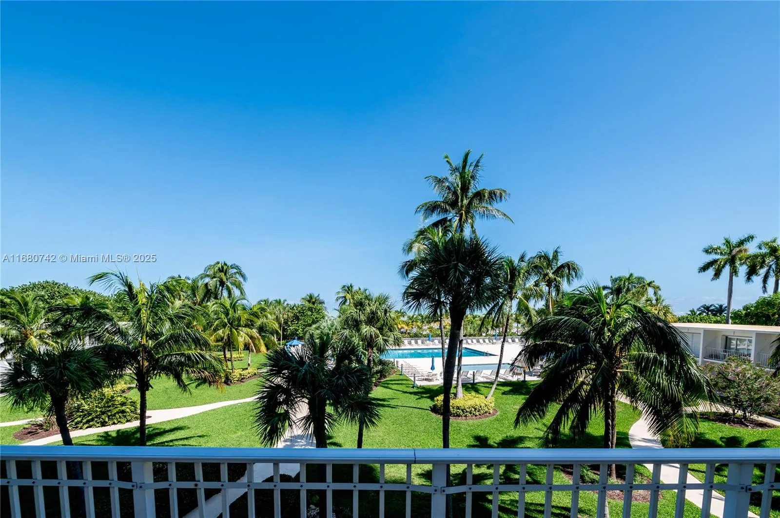 Key Biscayne, Florida 33149, United States, 1 Bedroom Bedrooms, ,2 BathroomsBathrooms,Residential,Active,37451