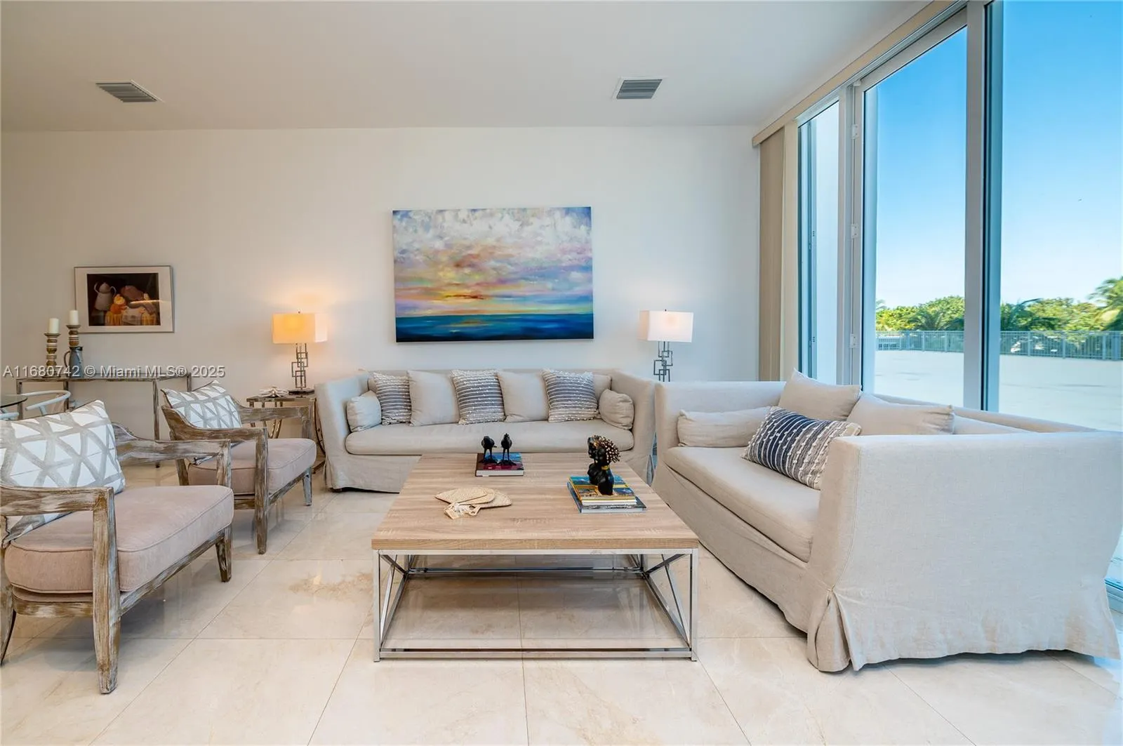 Key Biscayne, Florida 33149, United States, 1 Bedroom Bedrooms, ,2 BathroomsBathrooms,Residential,Active,37451