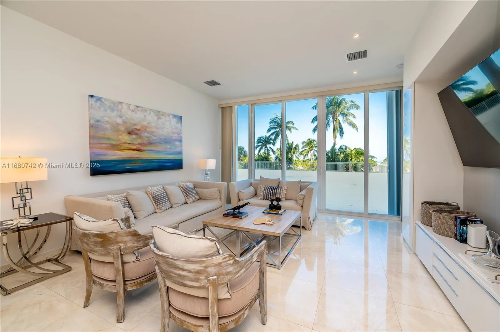 Key Biscayne, Florida 33149, United States, 1 Bedroom Bedrooms, ,2 BathroomsBathrooms,Residential,Active,37451