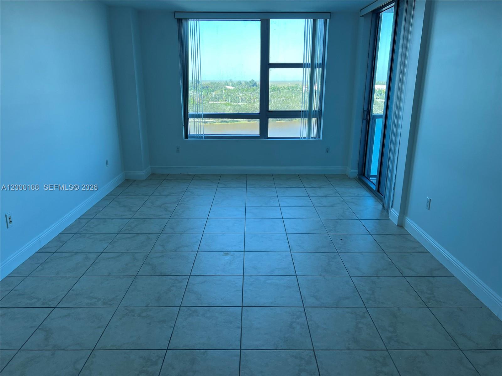 2641 N FLAMINGO RD 2006N