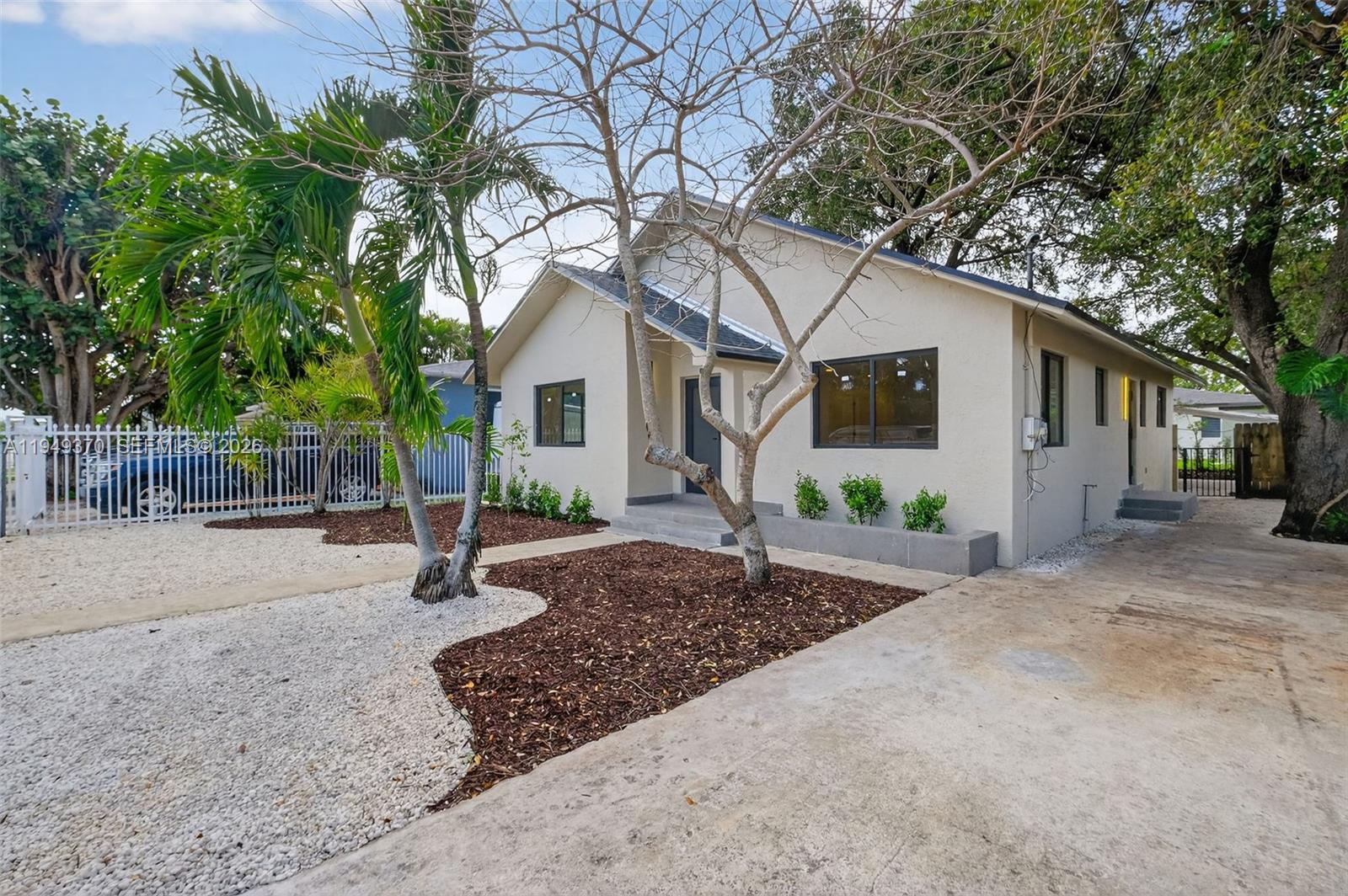 OAKLAND PARK - Residential