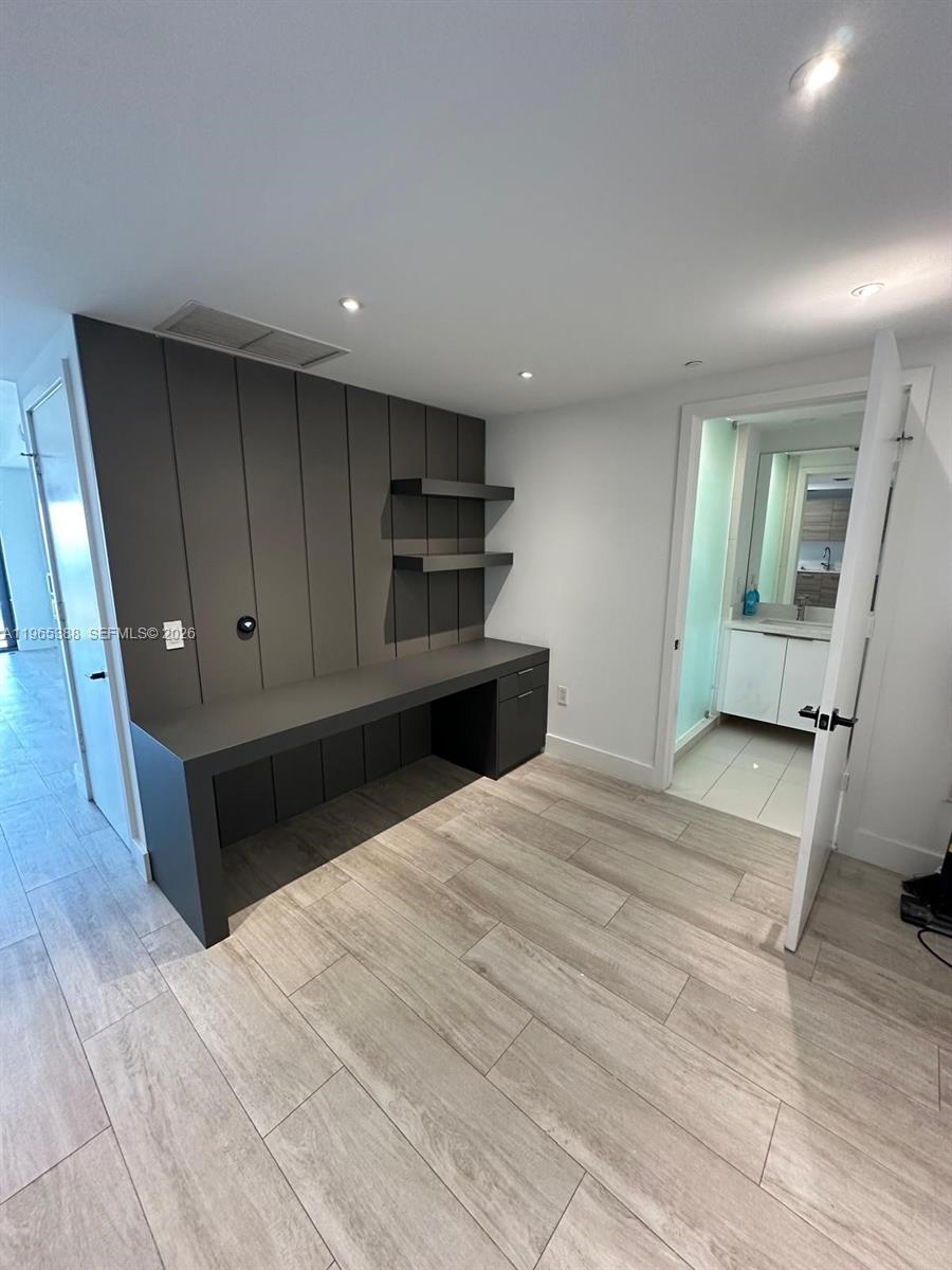 3401 MIDTOWN CONDO - Residential