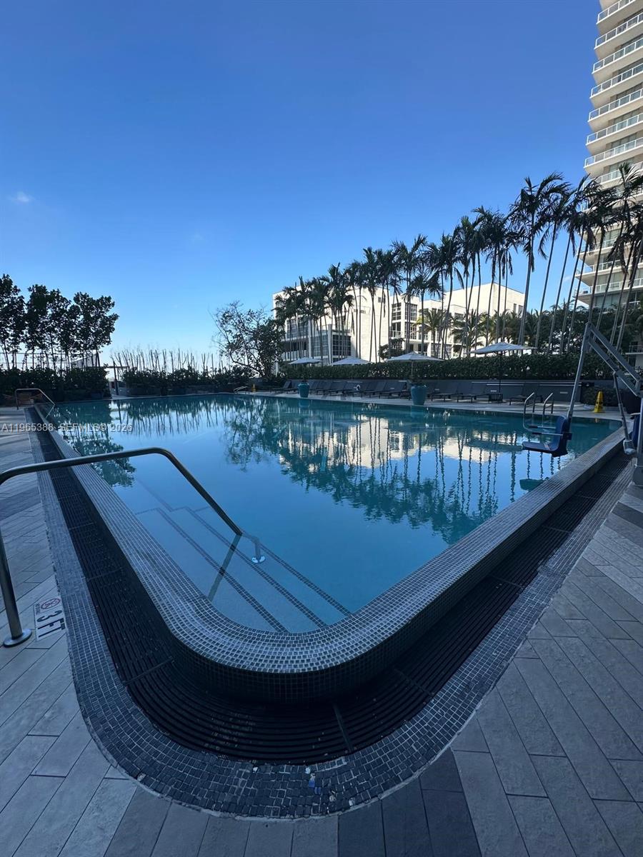 3401 MIDTOWN CONDO - Residential