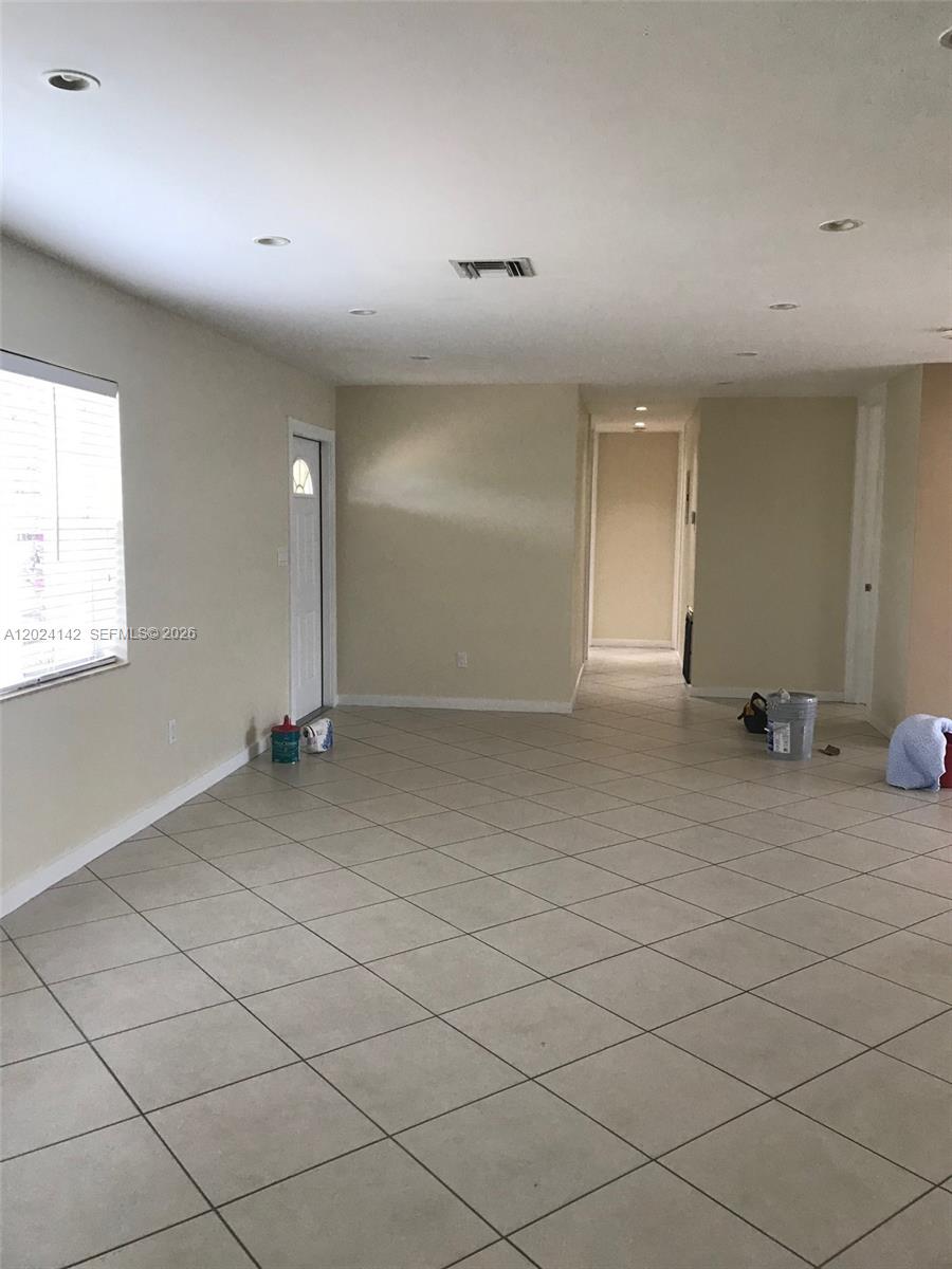 CORAL PARK ESTATES SEC 5 - Residential Lease