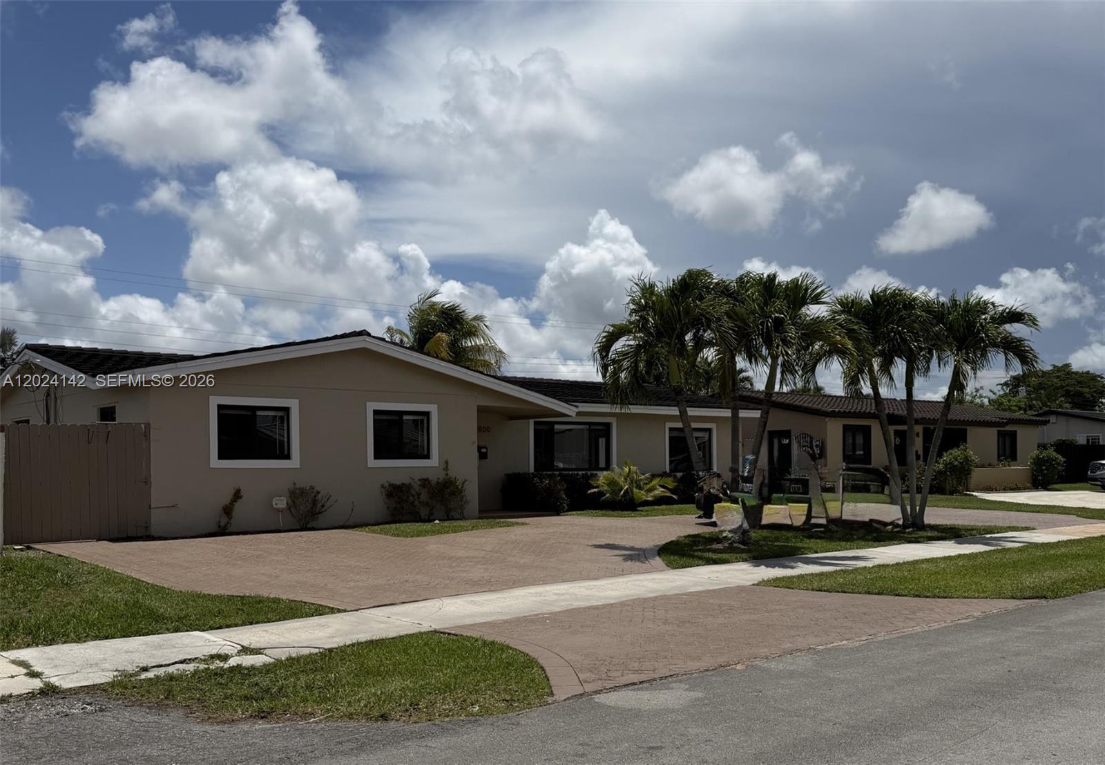 CORAL PARK ESTATES SEC 5 - Residential Lease