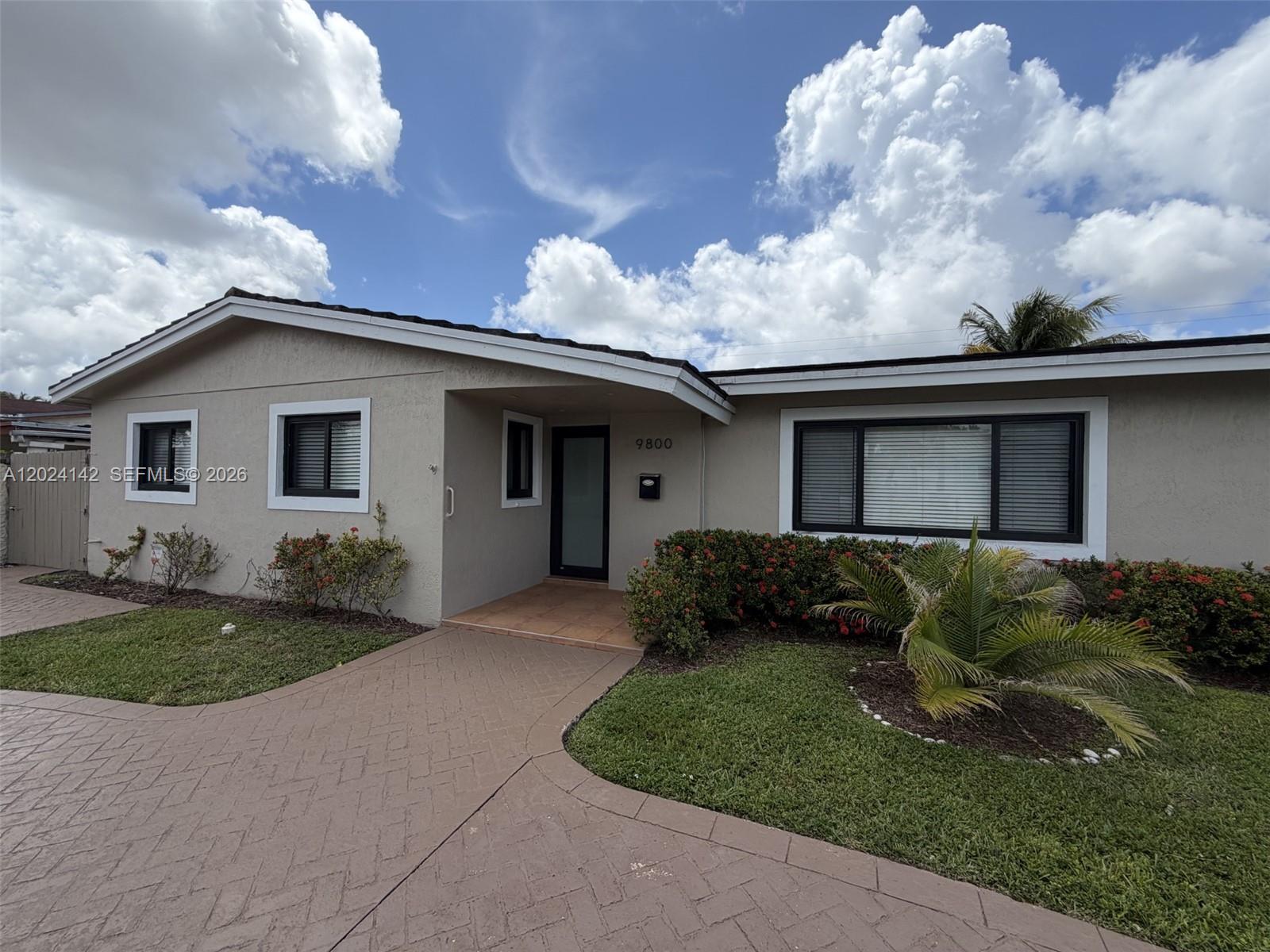 CORAL PARK ESTATES SEC 5 - Residential Lease