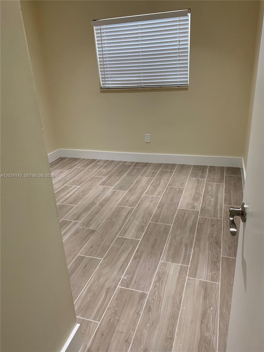 CORAL PARK ESTATES SEC 5 - Residential Lease