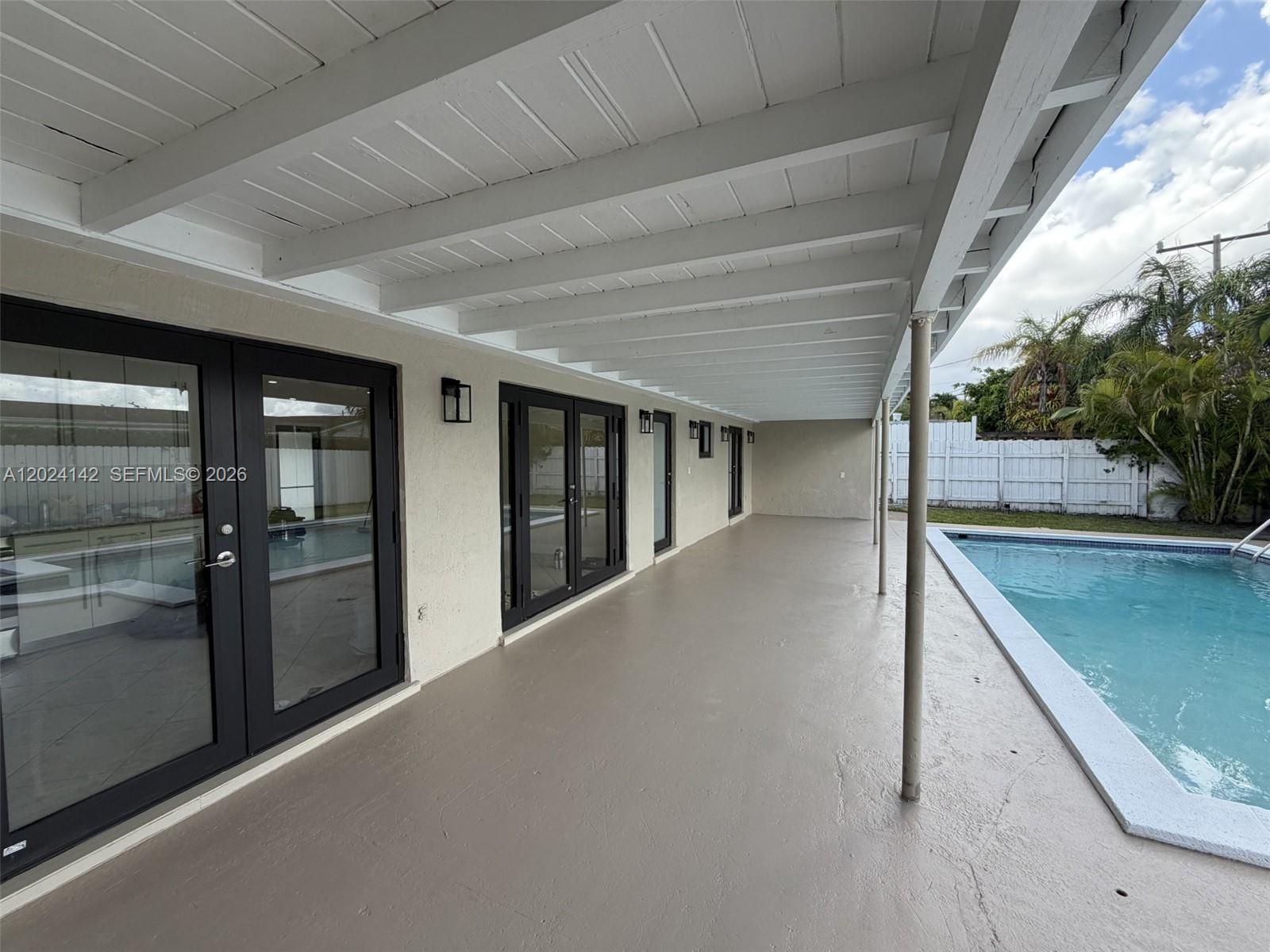 CORAL PARK ESTATES SEC 5 - Residential Lease