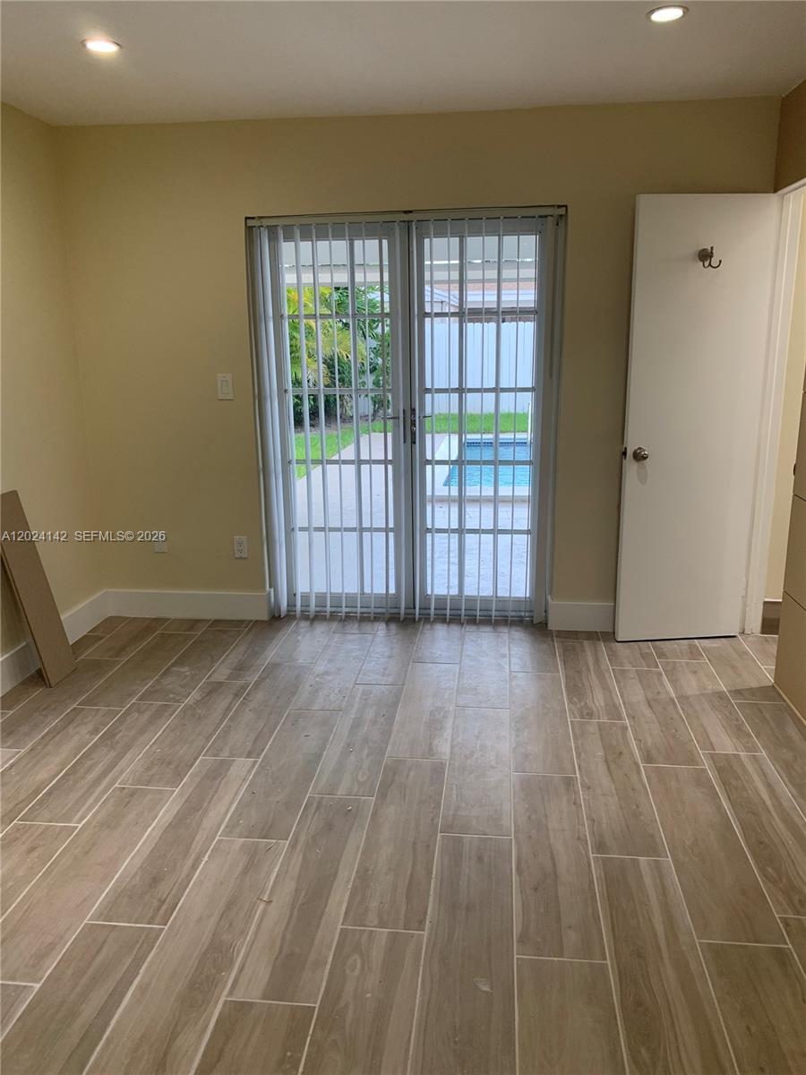 CORAL PARK ESTATES SEC 5 - Residential Lease