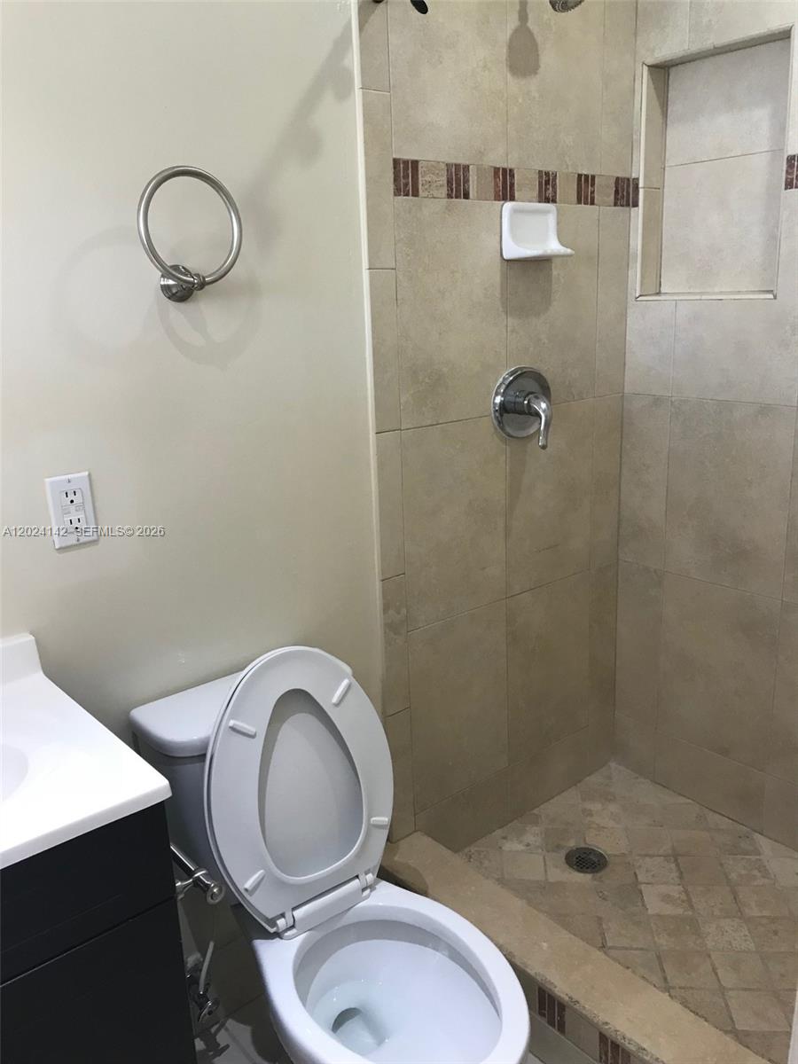 CORAL PARK ESTATES SEC 5 - Residential Lease