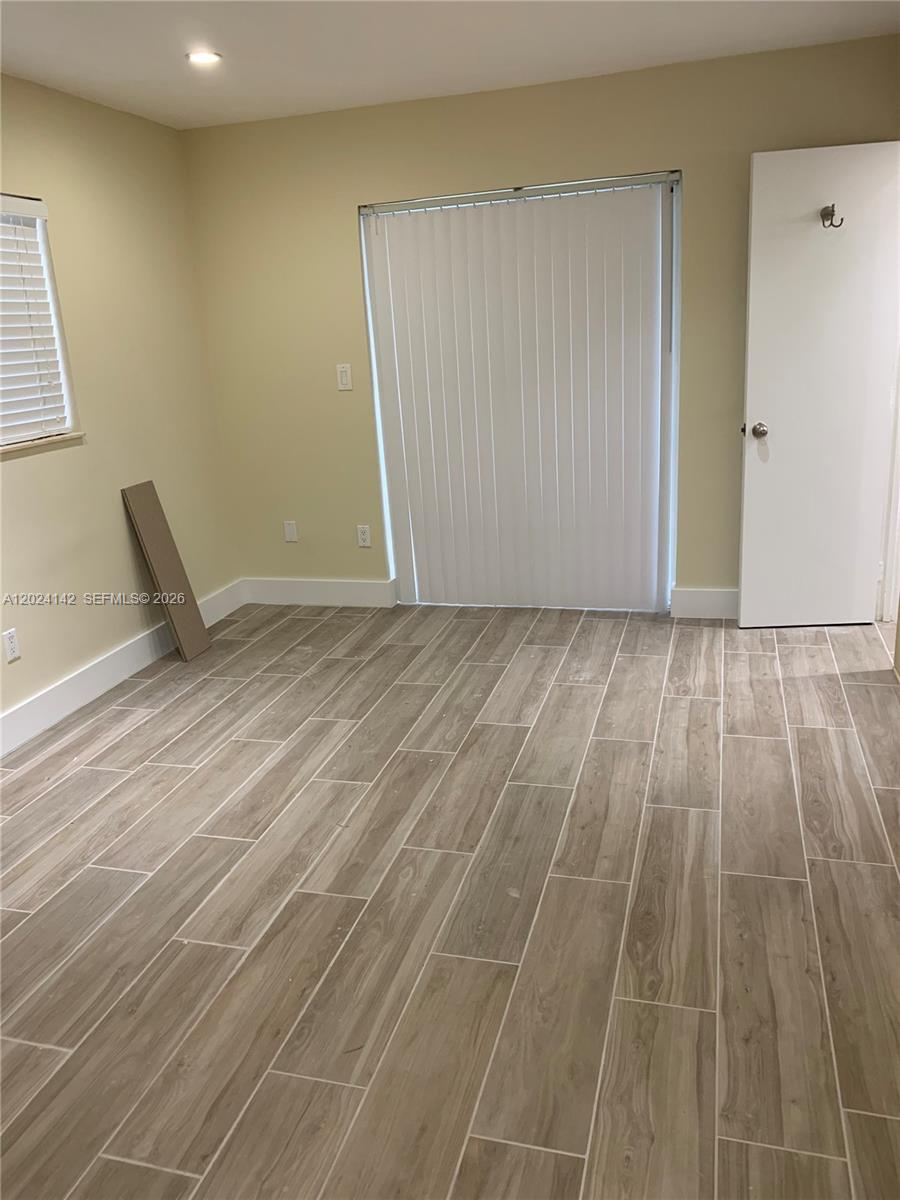 CORAL PARK ESTATES SEC 5 - Residential Lease