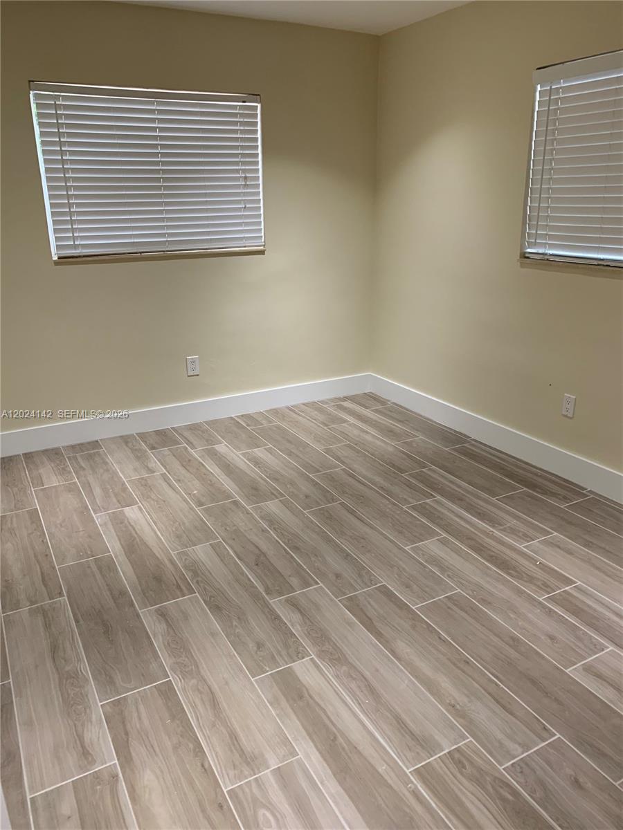 CORAL PARK ESTATES SEC 5 - Residential Lease