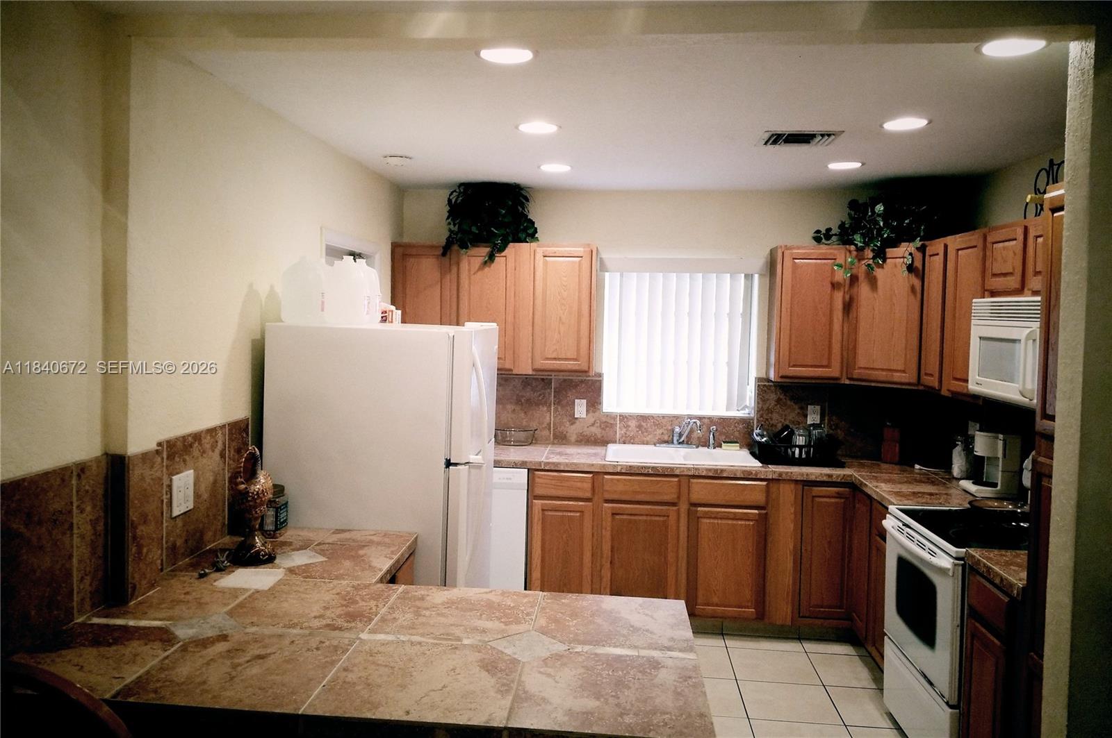 BUBB H PROPERTIES - Residential