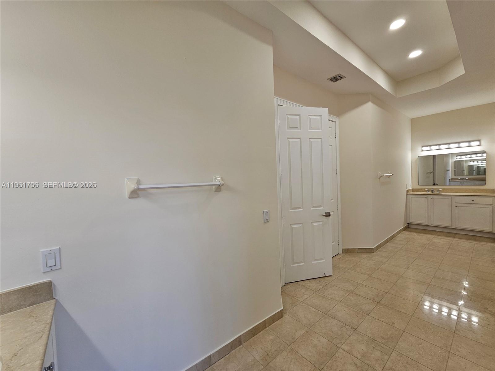 CUTLER CAY - Residential