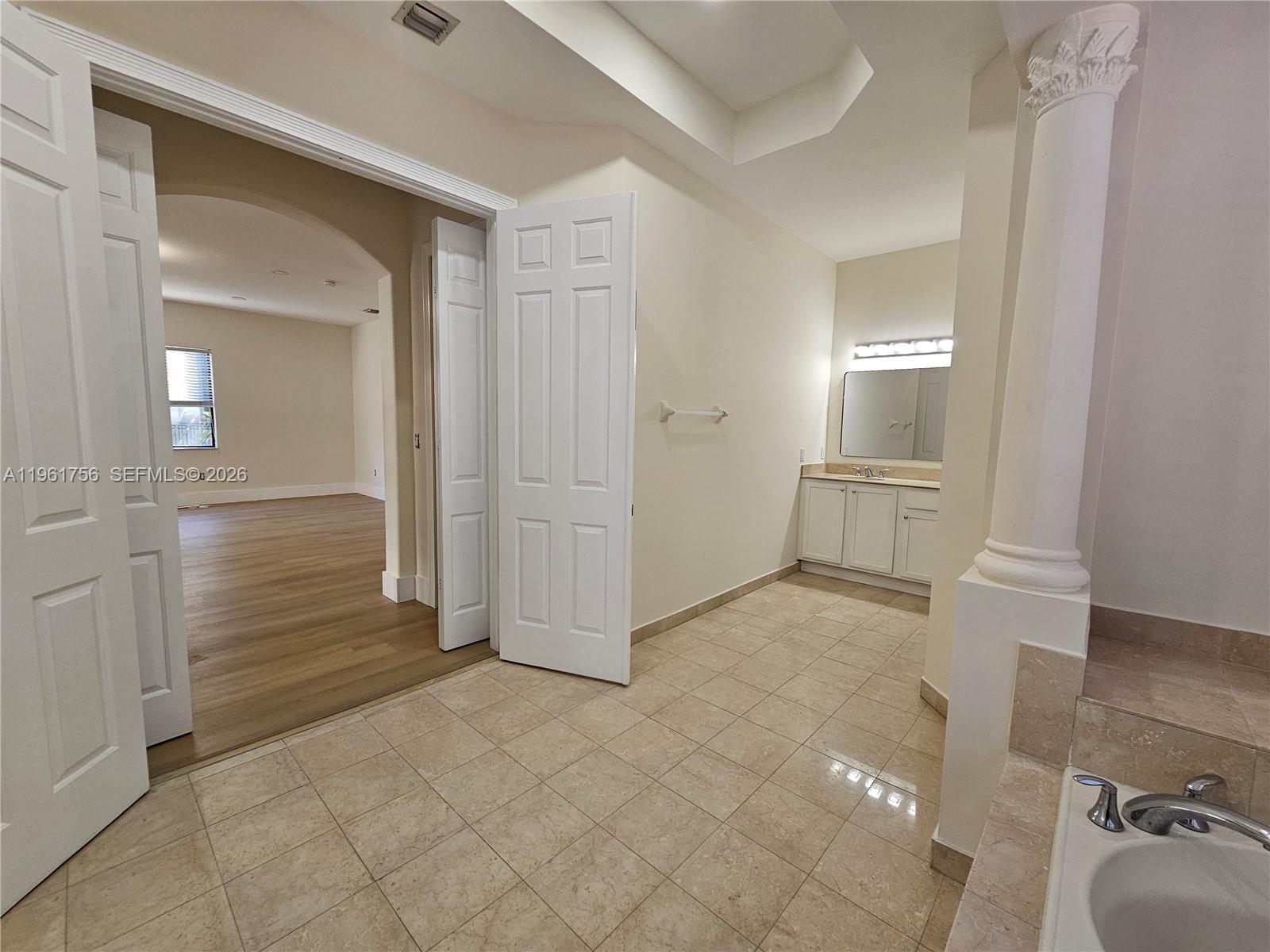 CUTLER CAY - Residential