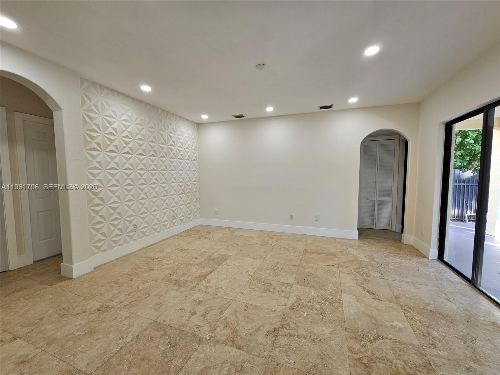 CUTLER CAY - Residential