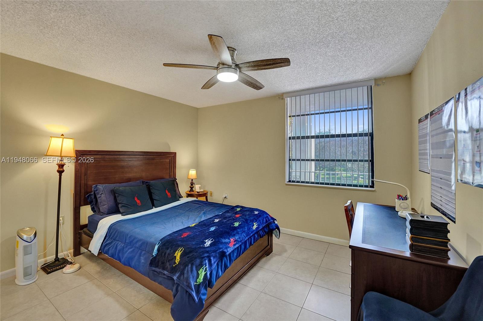 CONDO 22 OF WHITEHALL CON - Residential