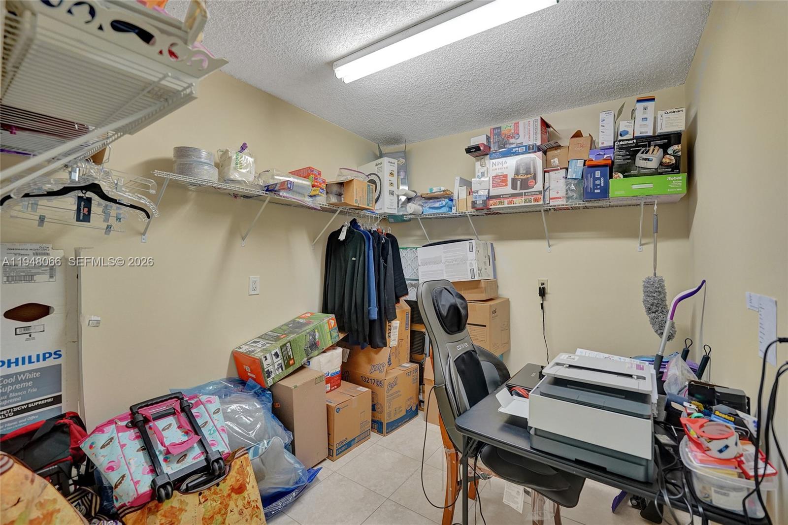 CONDO 22 OF WHITEHALL CON - Residential