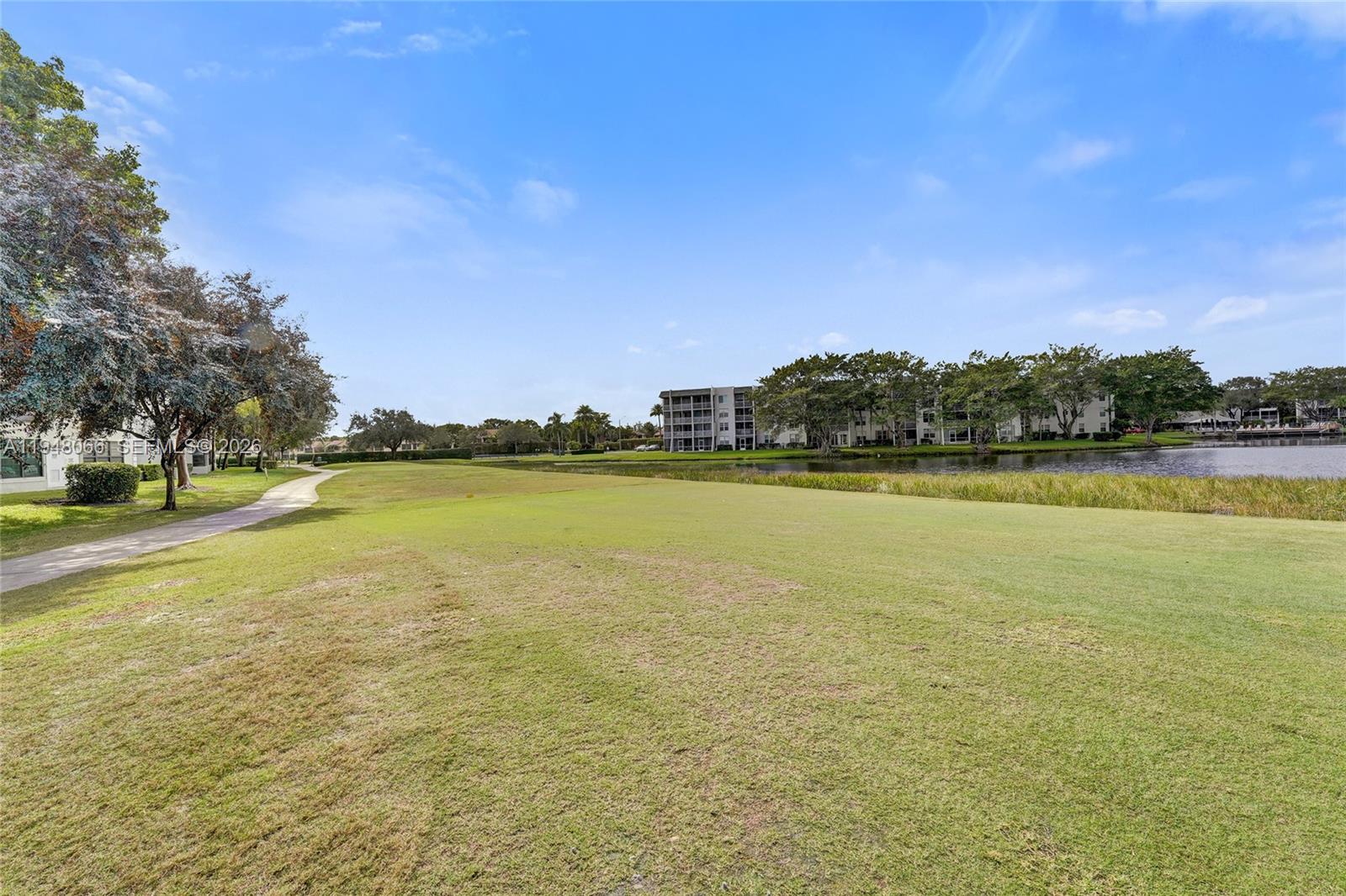 CONDO 22 OF WHITEHALL CON - Residential