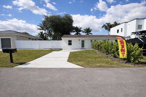 4396 SW 25th Ter 1-2 Dania Beach FL 33312